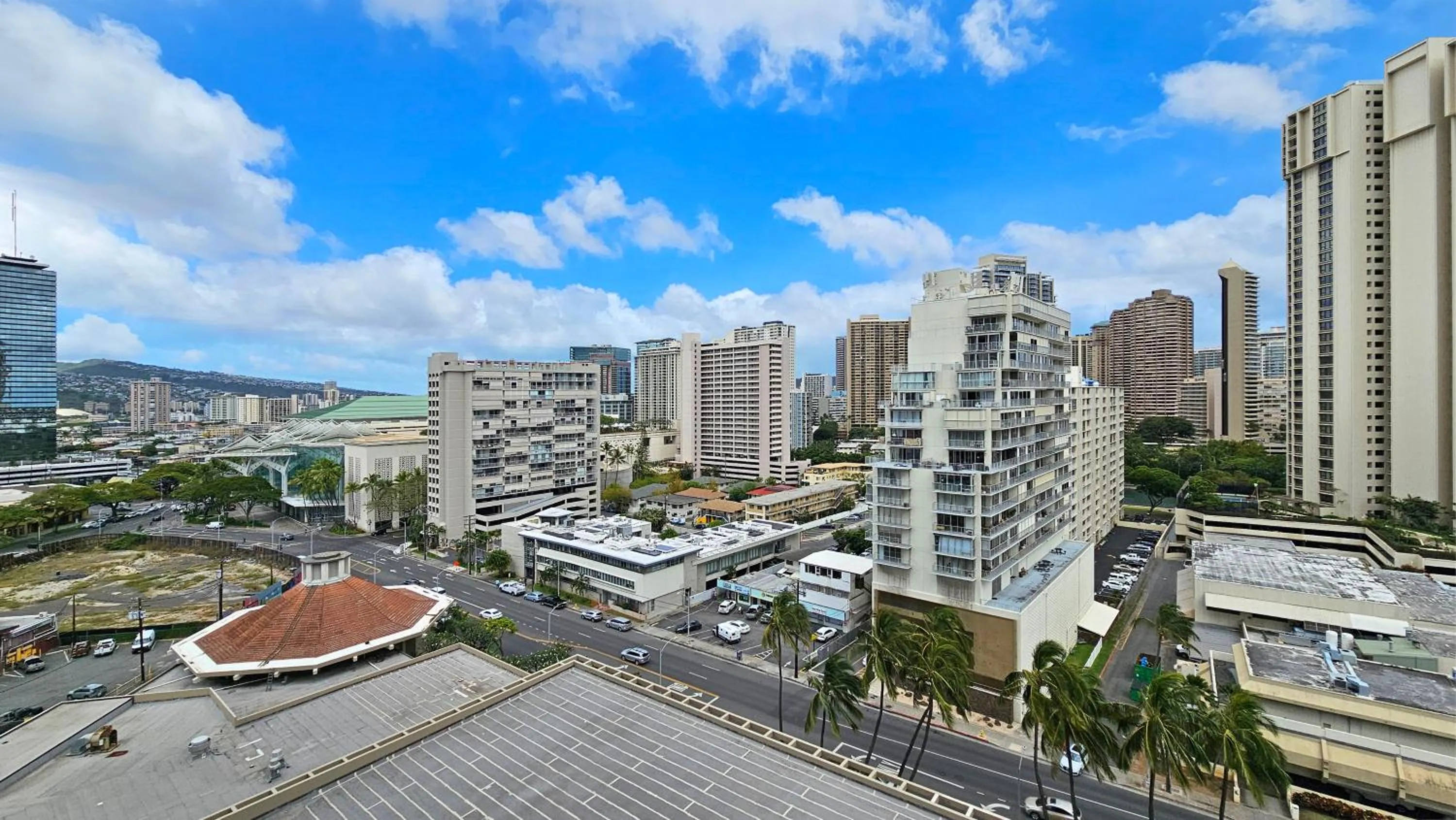Ala Moana Hotel _ Ocean view with balcony
