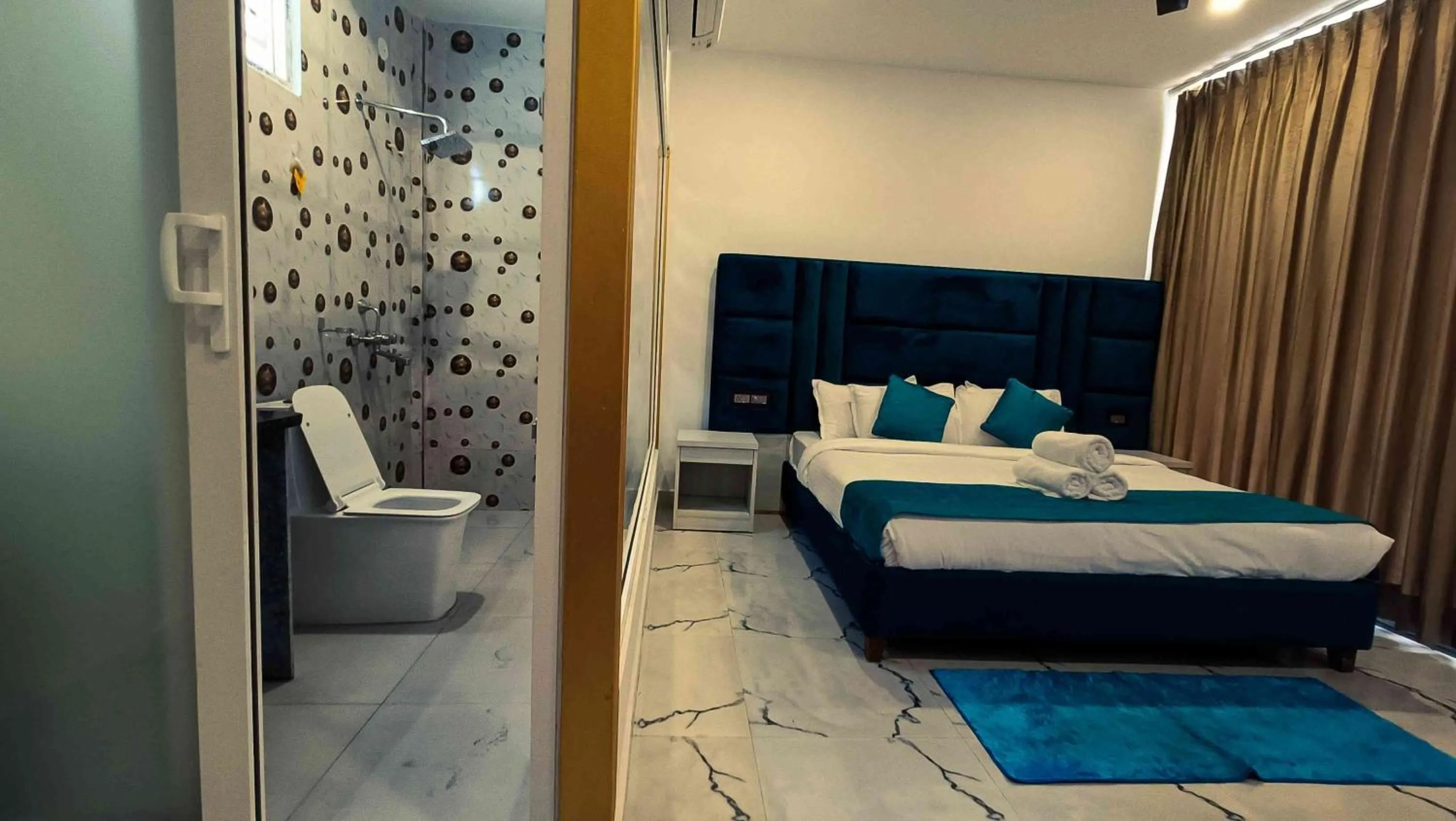 Bed in 36 Yard Beach Cottages