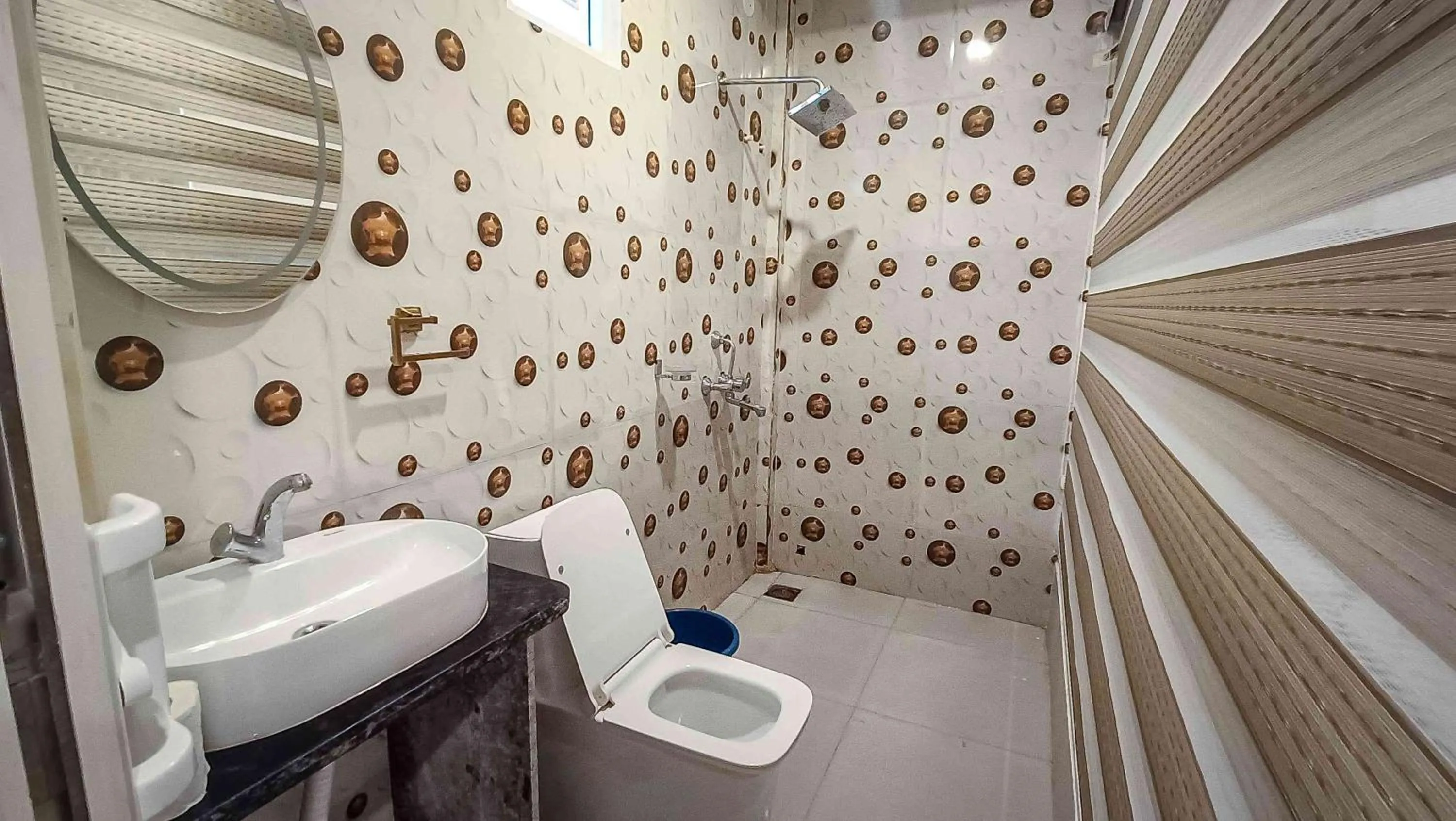 Bathroom in 36 Yard Beach Cottages