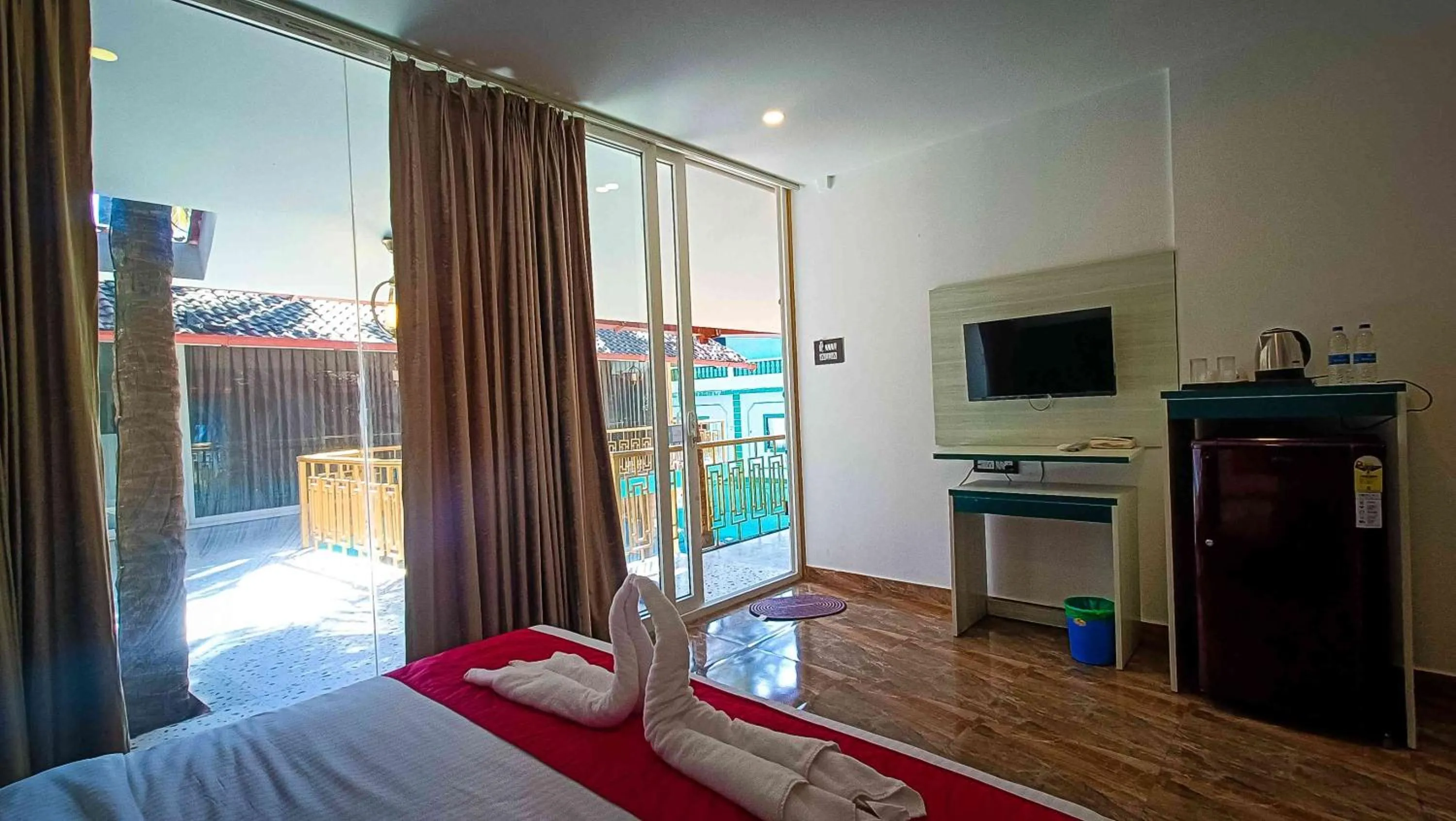 Communal lounge/ TV room, Bed in 36 Yard Beach Cottages