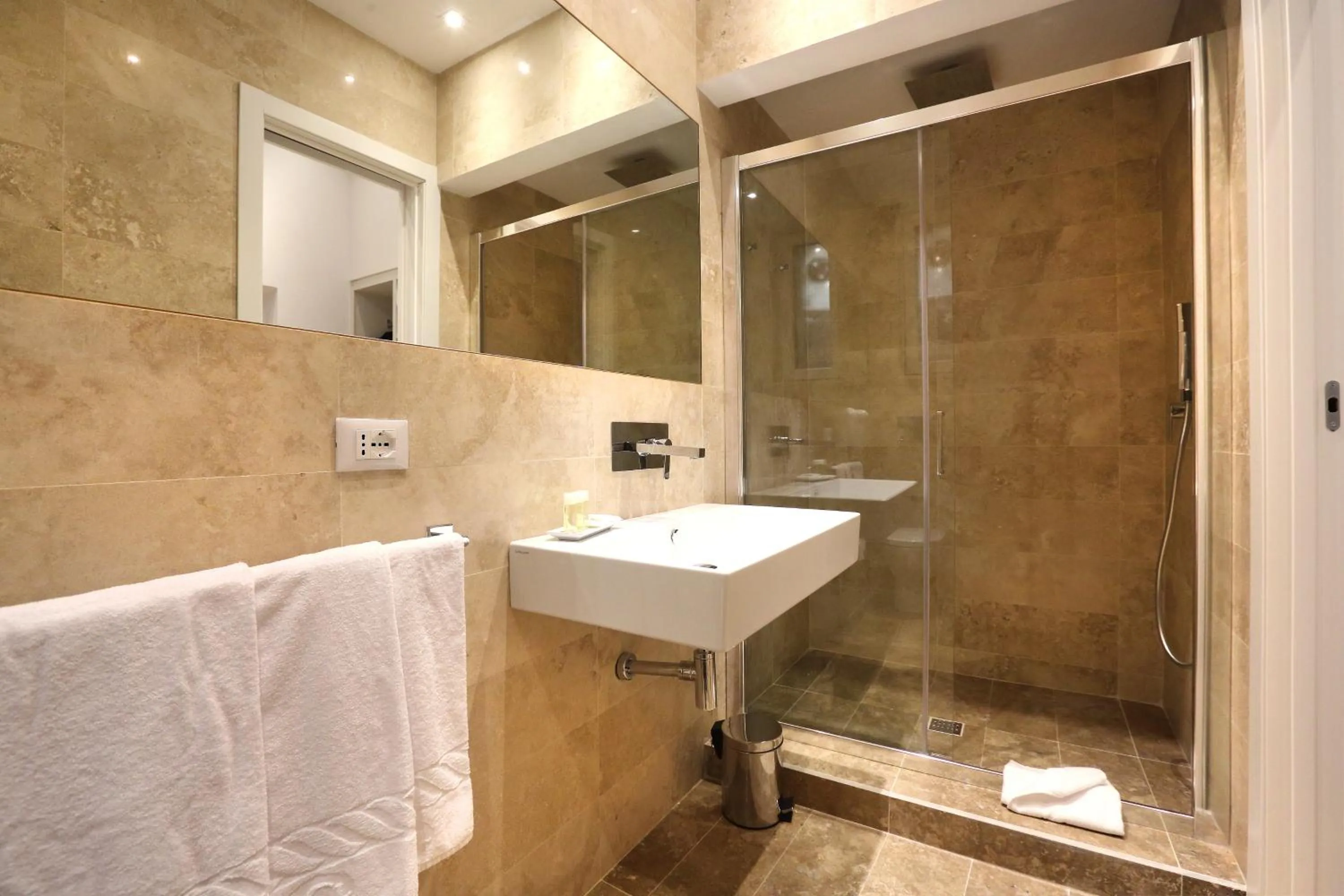 Bathroom in Sofia's Suites Guesthouse