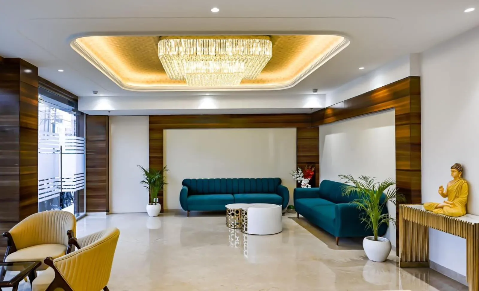 Lobby or reception in Classio Royale By iO Hotels Near Golden Temple