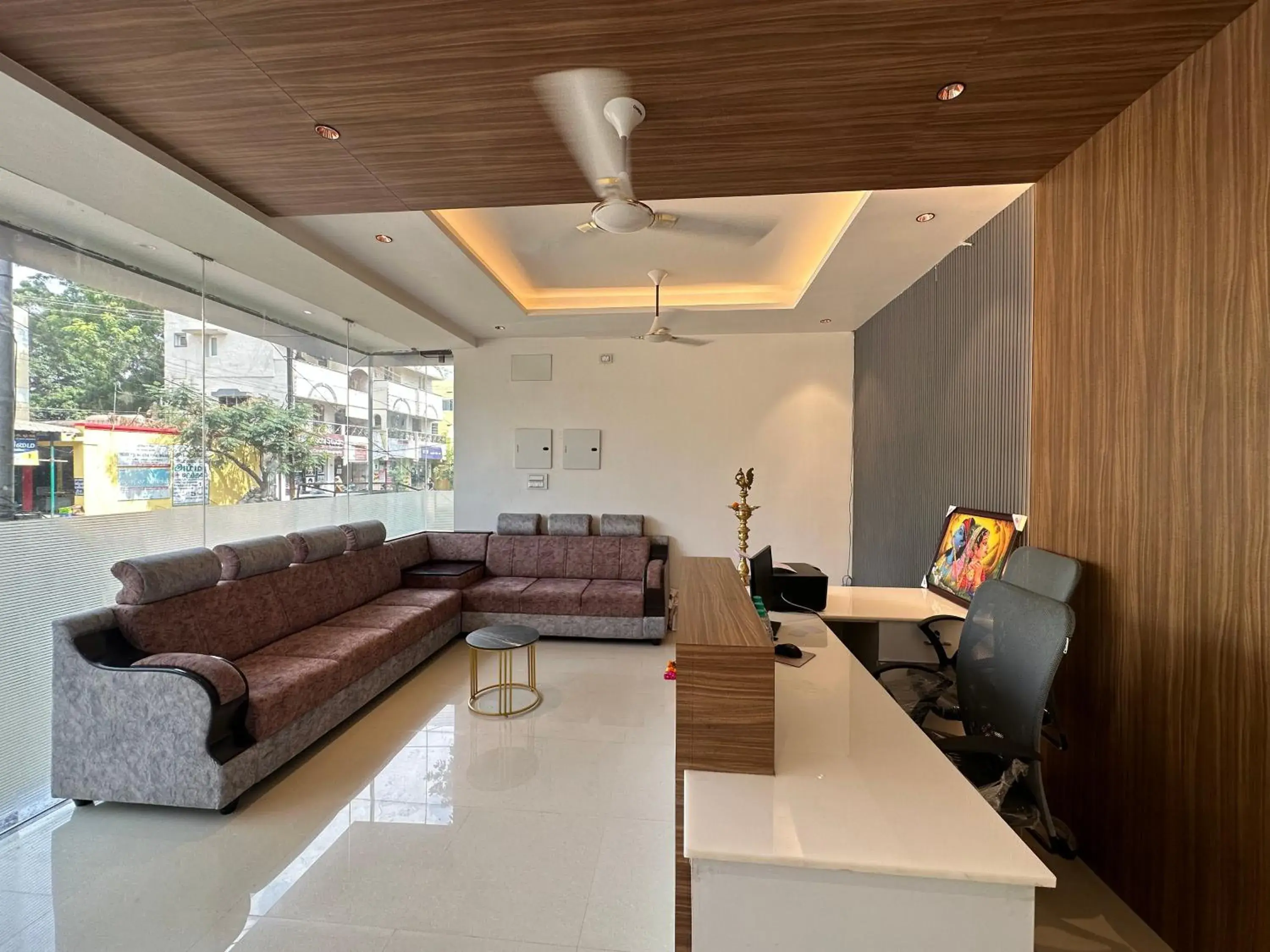 Seating area in SRI KRISHNA RESIDENCY Srirangam Seating area in SRI KRISHNA RESIDENCY Srirangam