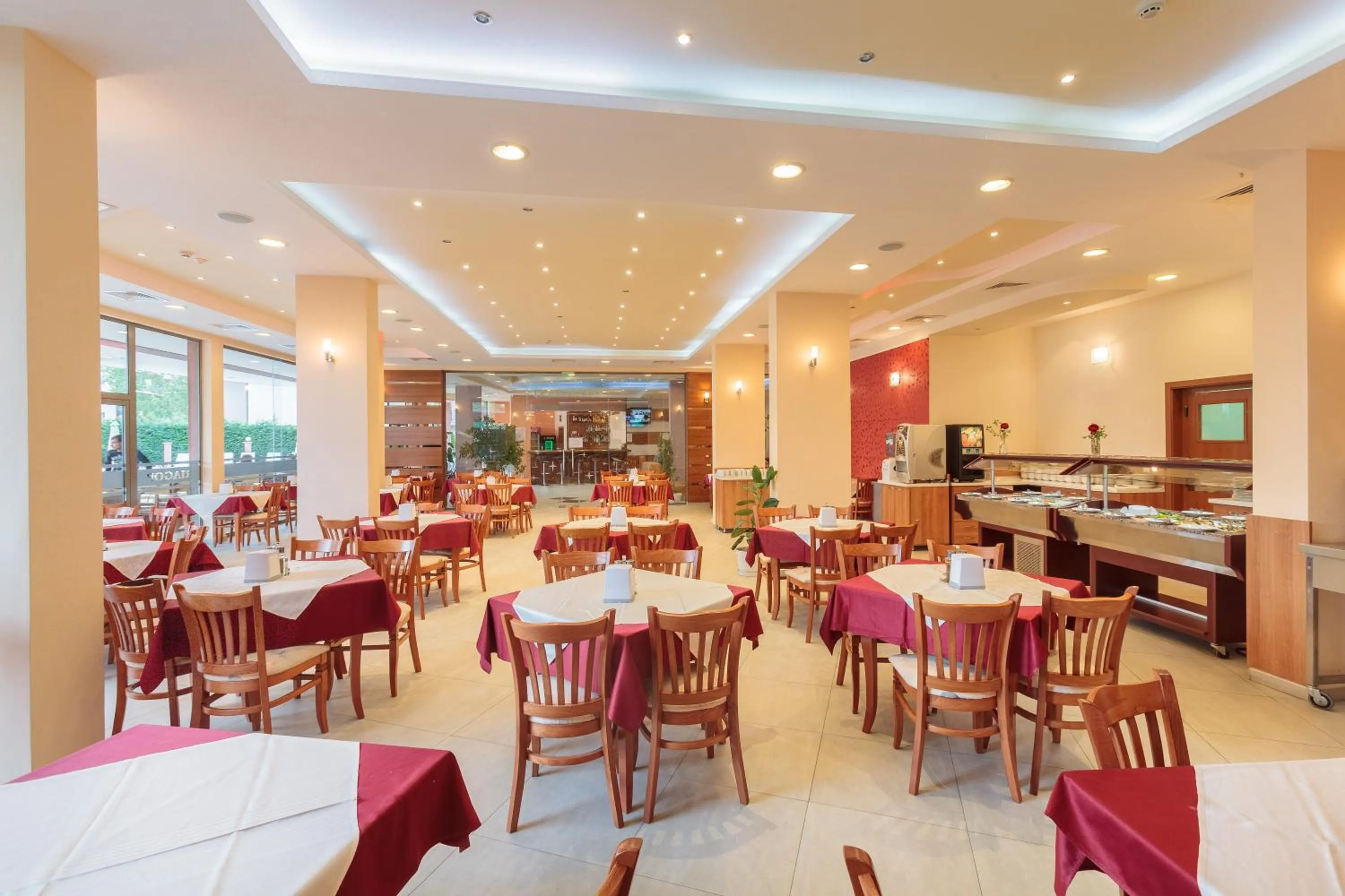 Restaurant/places to eat in Hotel RIAGOR - ALL INCLUSIVE