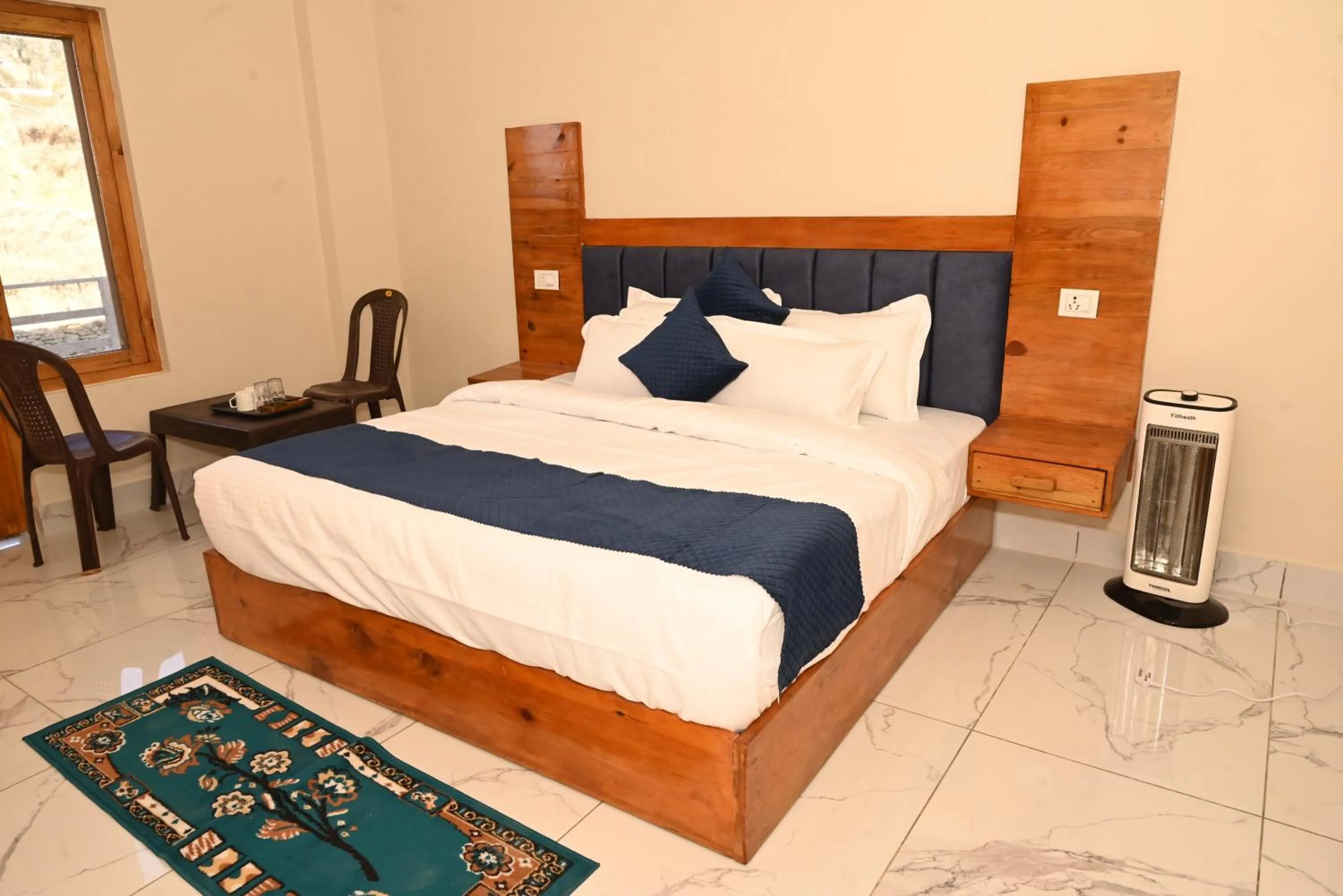 Bedroom, Bed in Himalayan Hill Top Resort