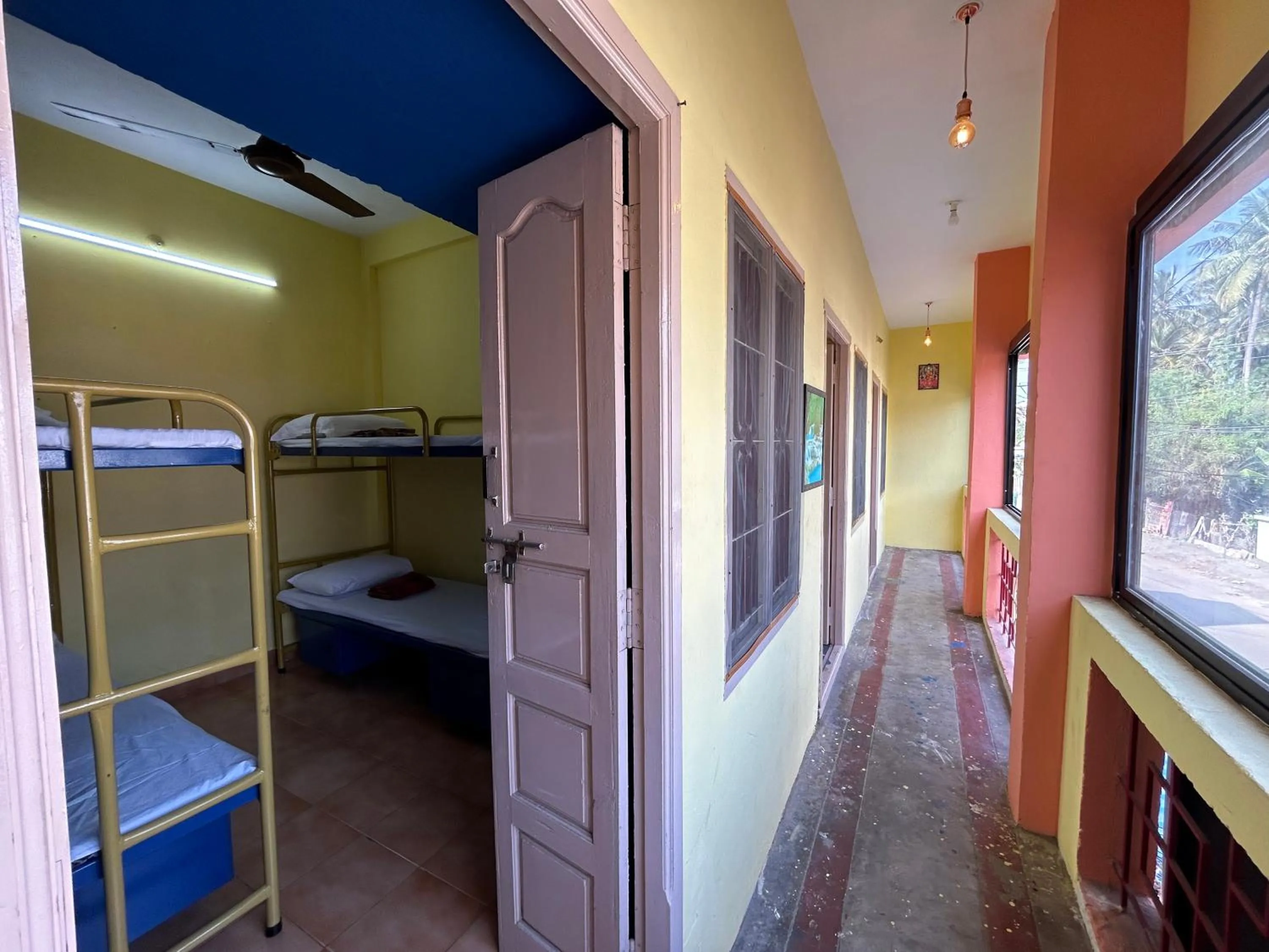 Photo of the whole room, Bed in The Kaya Backpackers Rooms Srirangam