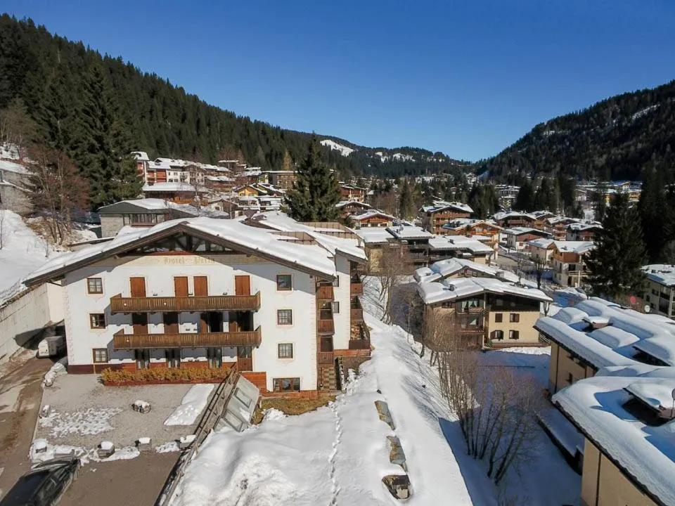 Property building in Hotel Perla***