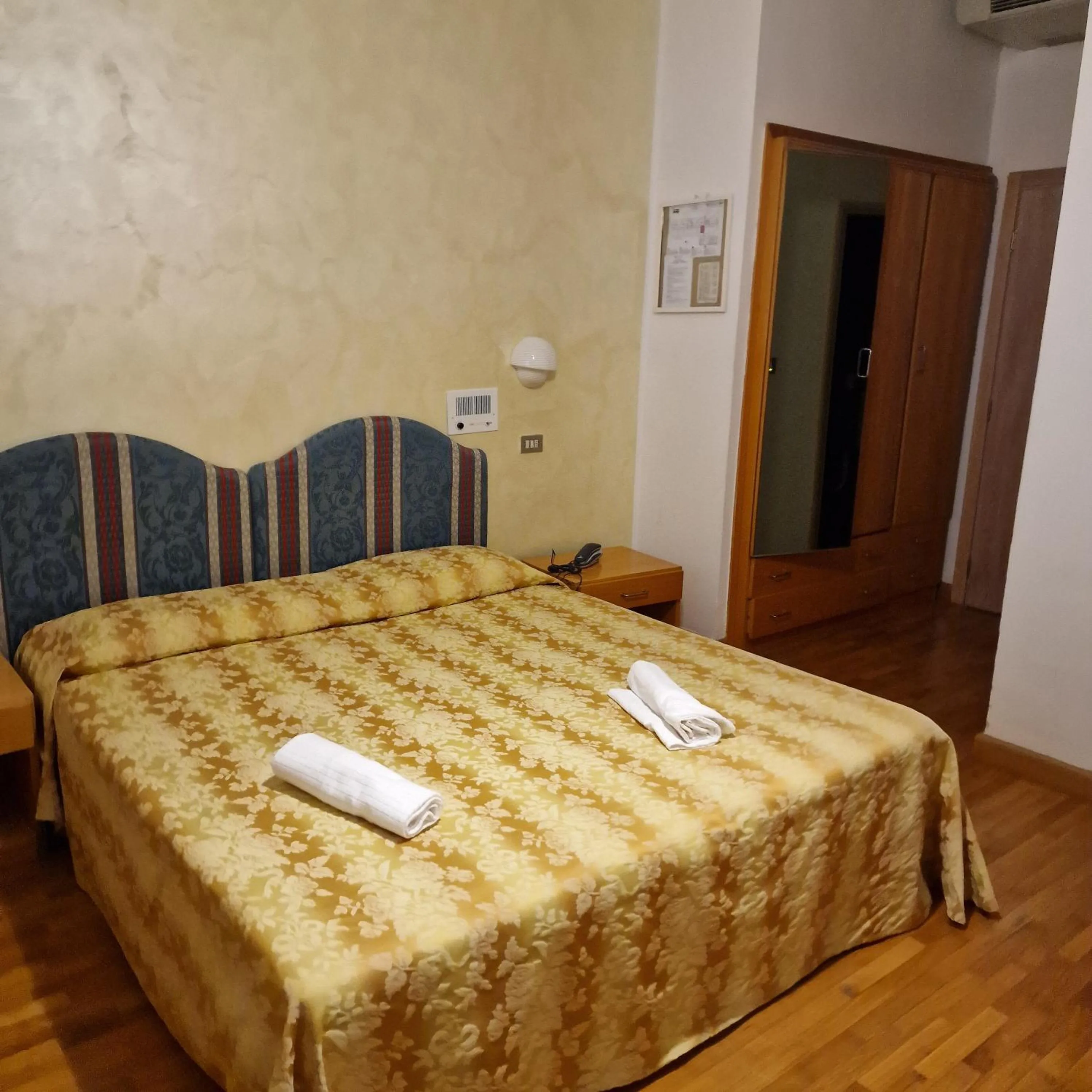 Bed in Hotel Cristallo - Chianciano Terme
