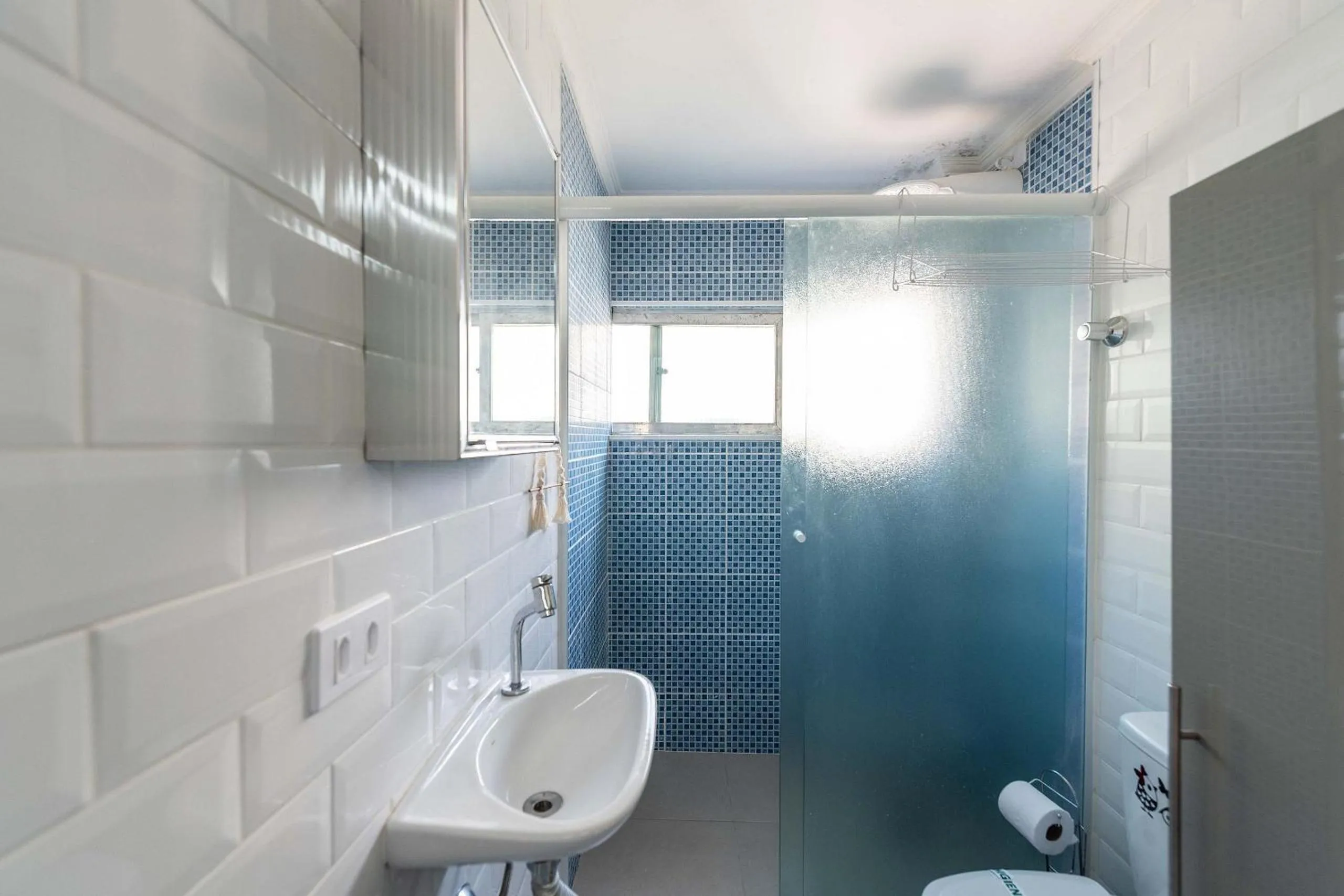 Toilet in Ed Marli Santos