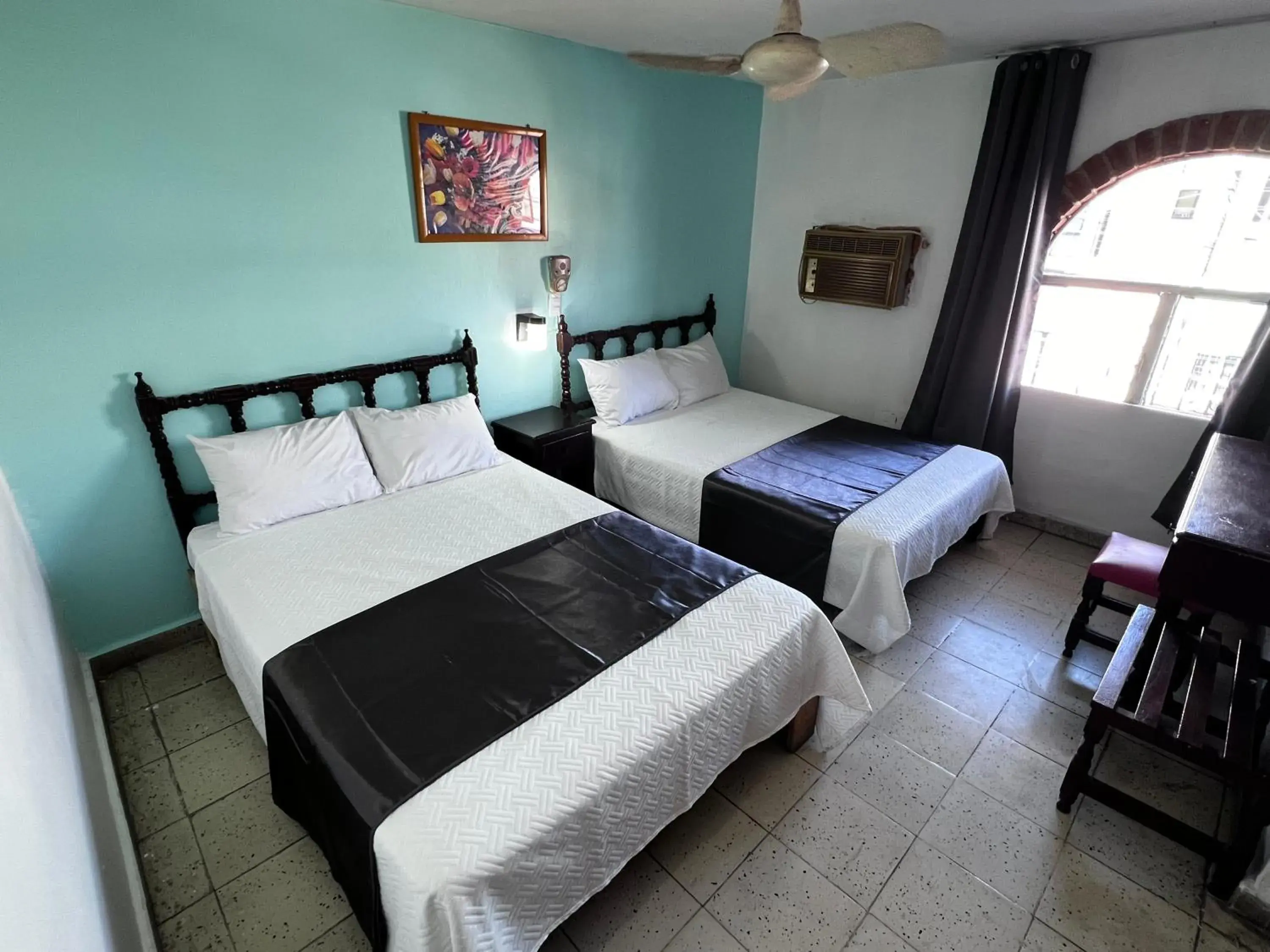 Bed in Hotel Santa Barbara Bed in Hotel Santa Barbara