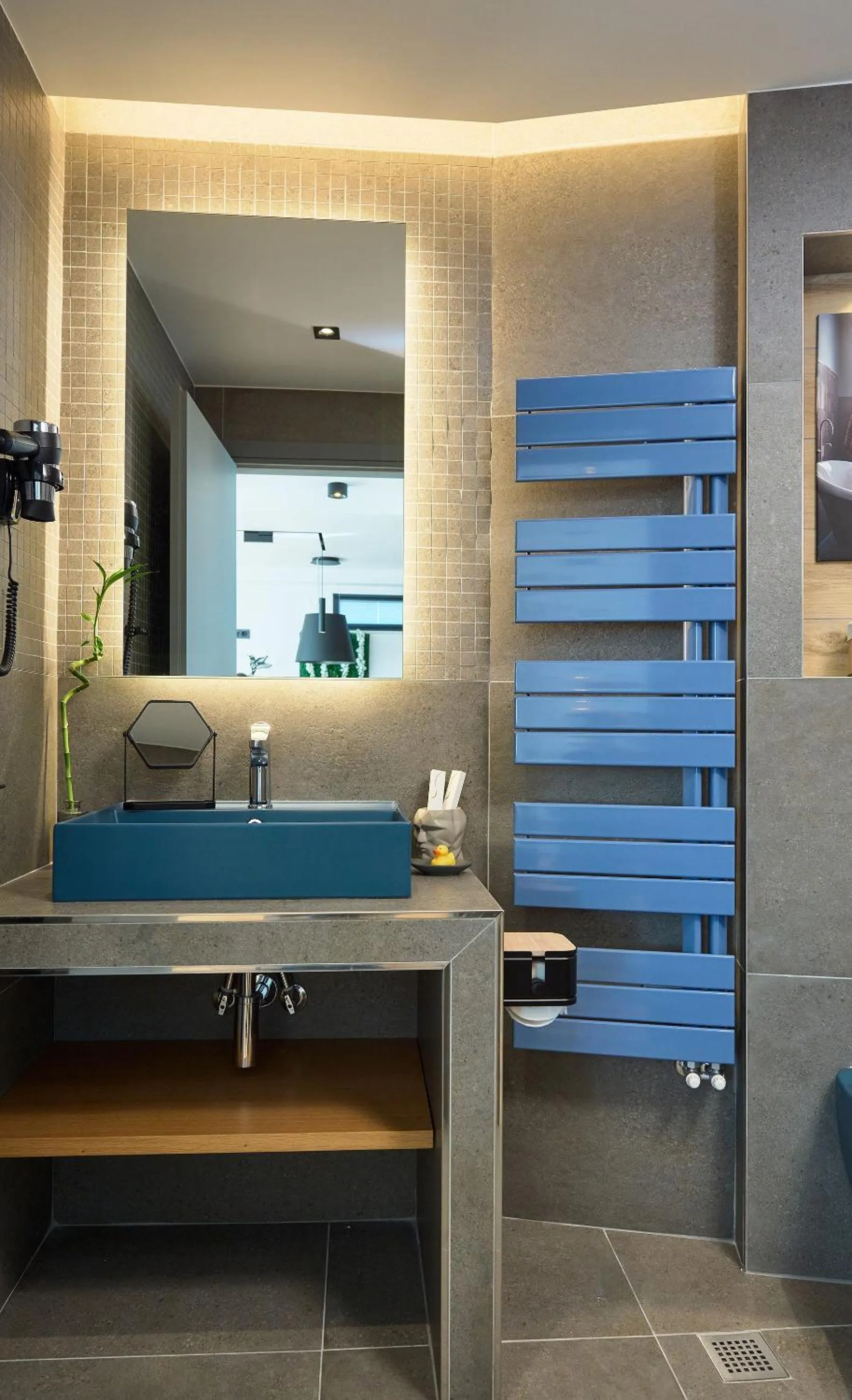 Toilet, Bed in SIGMA Suites Hotel