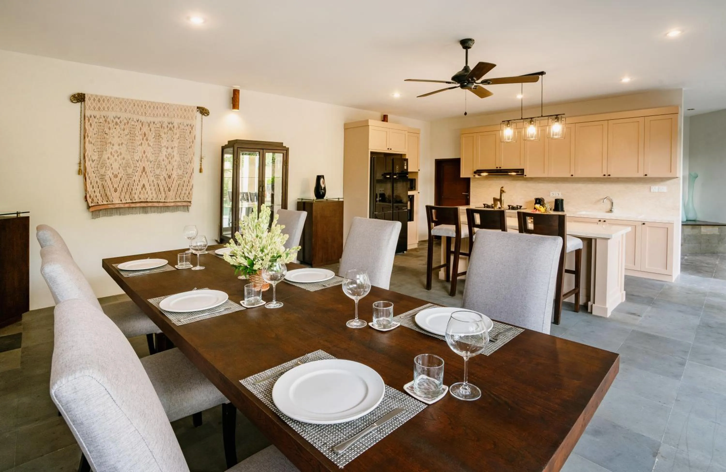 Kitchen or kitchenette in Villa Pulung Jimbaran by Nakula
