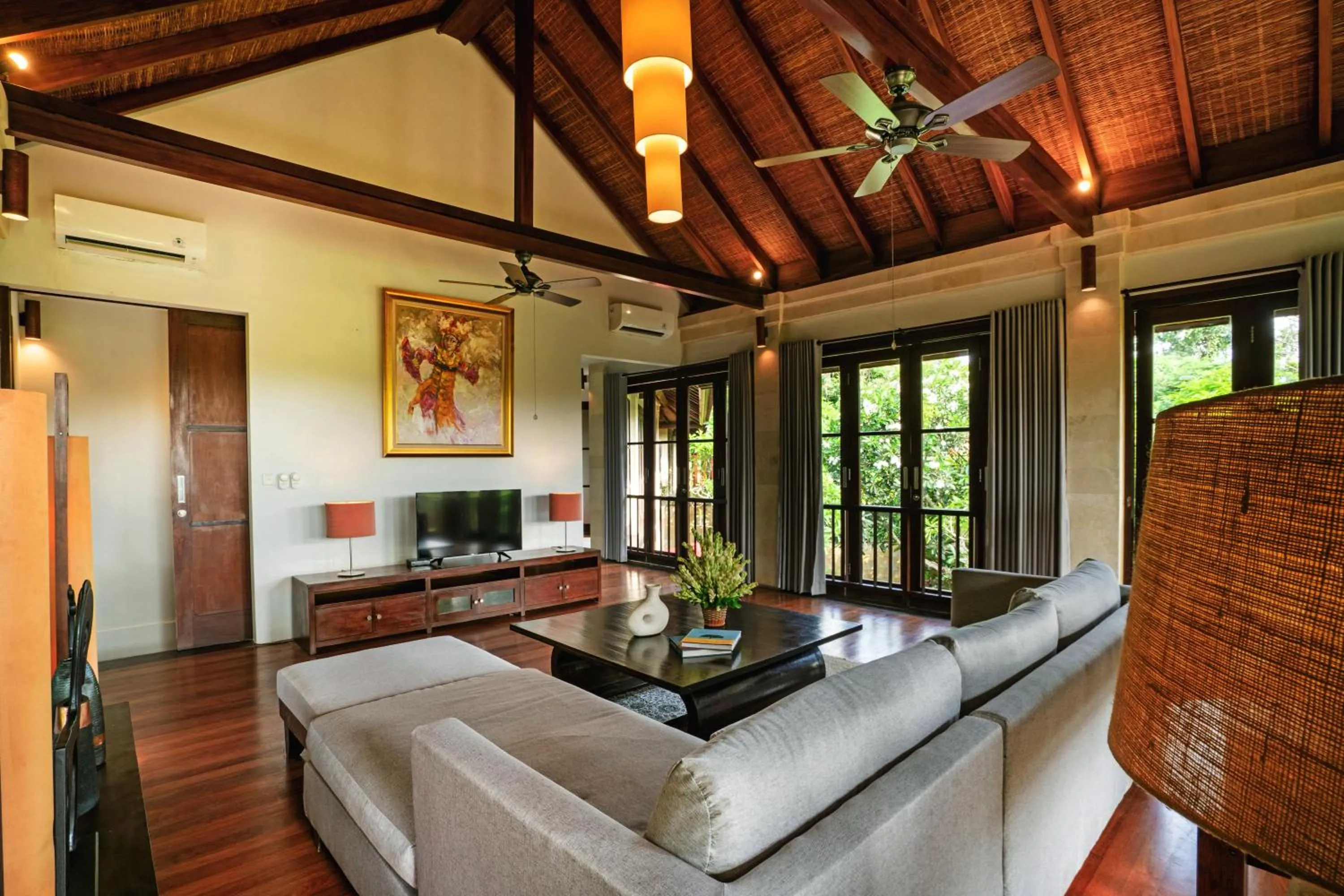Living room in Villa Pulung Jimbaran by Nakula