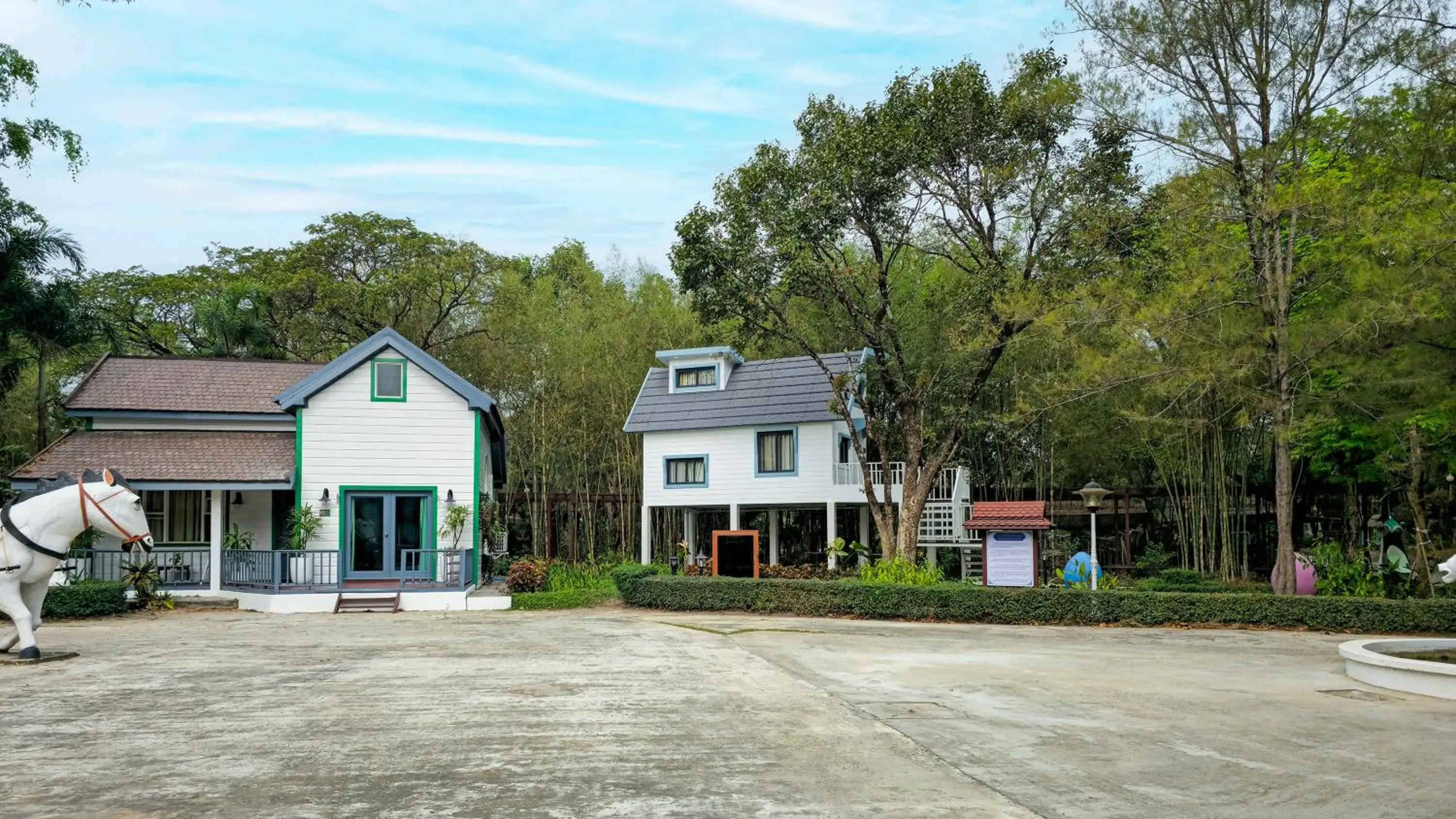 View (from property/room) in Dara Express Inn by Angkor Green Gardens View (from property/room) in Dara Express Inn by Angkor Green Gardens