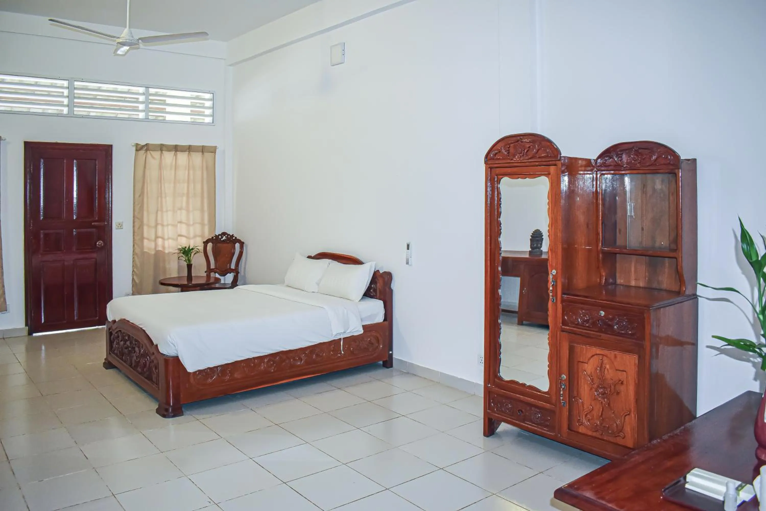 Bed in Dara Express Inn by Angkor Green Gardens