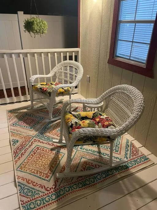 Seating area in The Tiny Cottage in the Springs/ Central FL