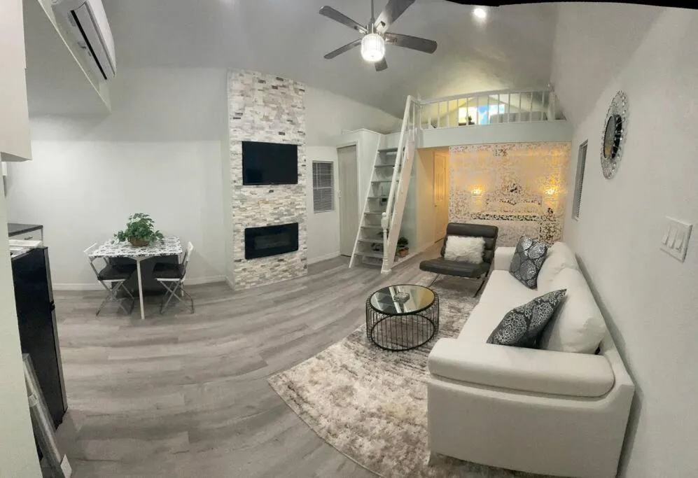 The Tiny Cottage in the Springs/ Central FL