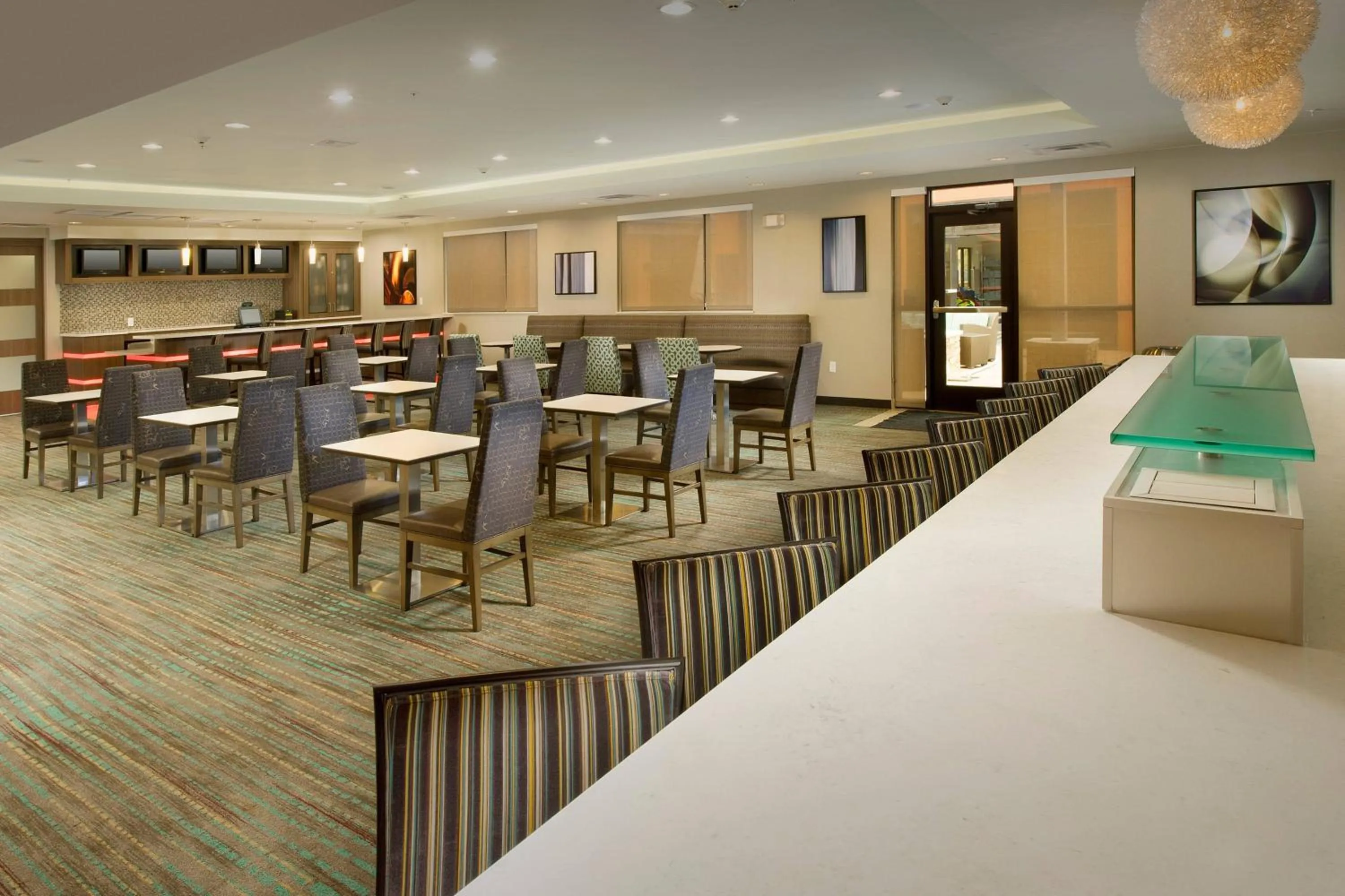 Restaurant/places to eat in Residence Inn by Marriott Tyler
