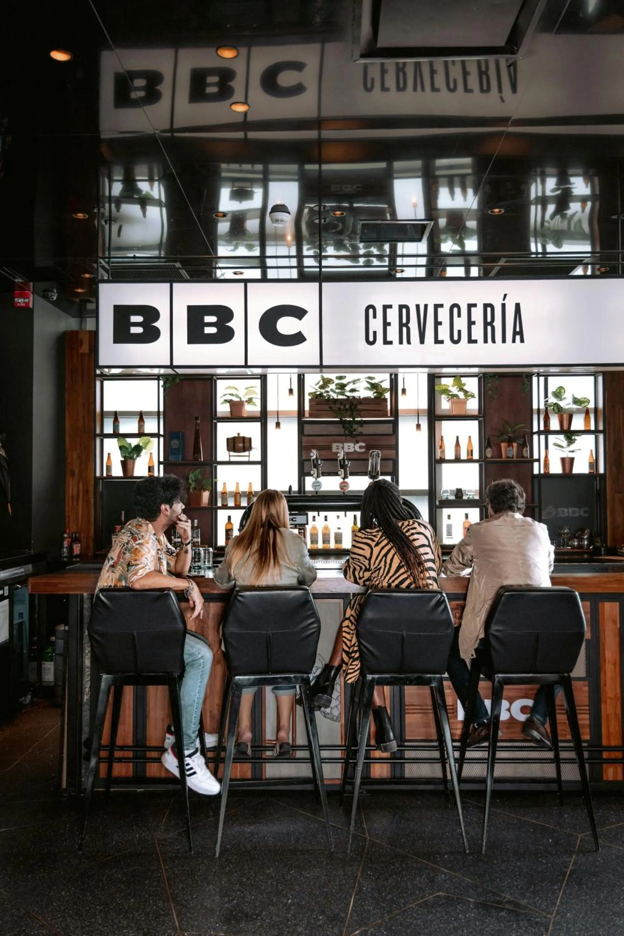 Lounge or bar in W Bogota