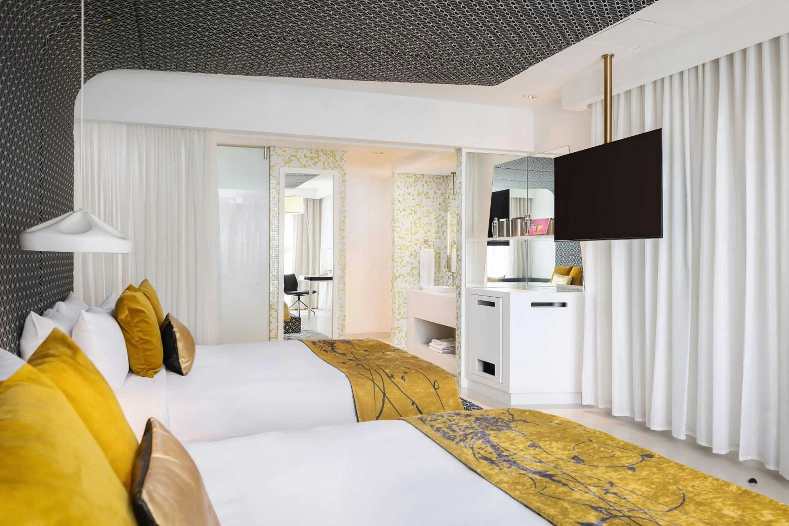 Photo of the whole room, Bed in W Bogota