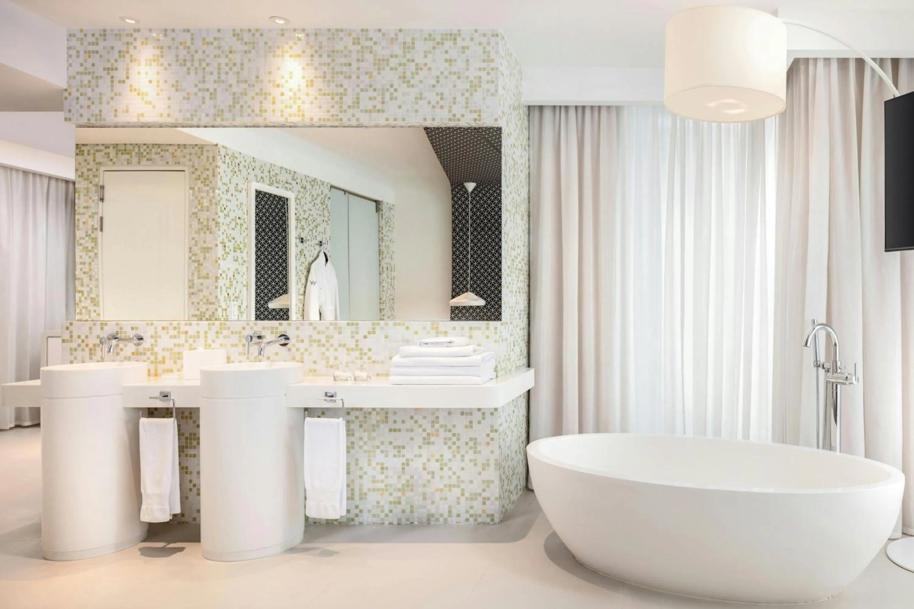 Bathroom in W Bogota