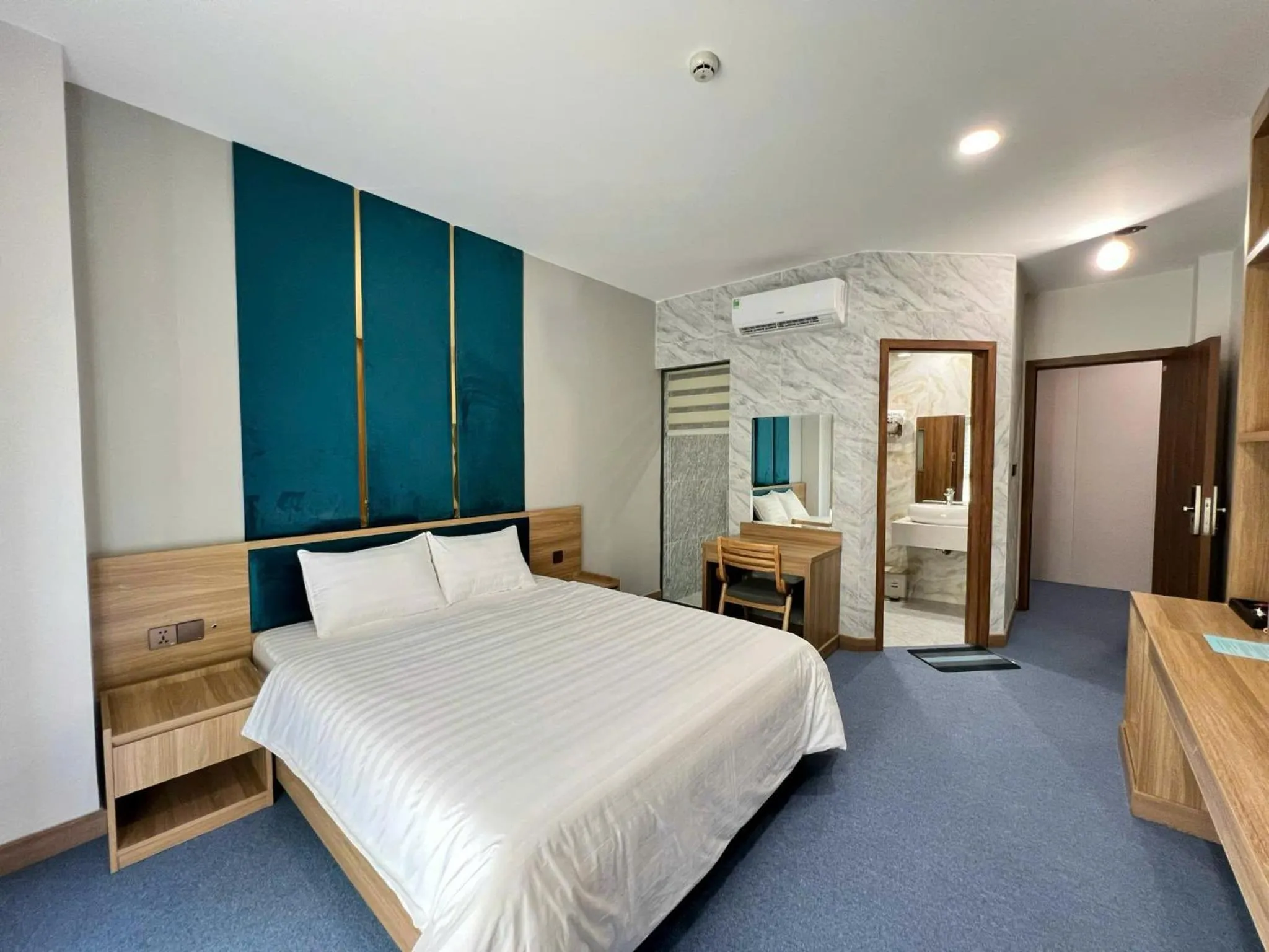 Bed in Tran Long Hotel Quan 12