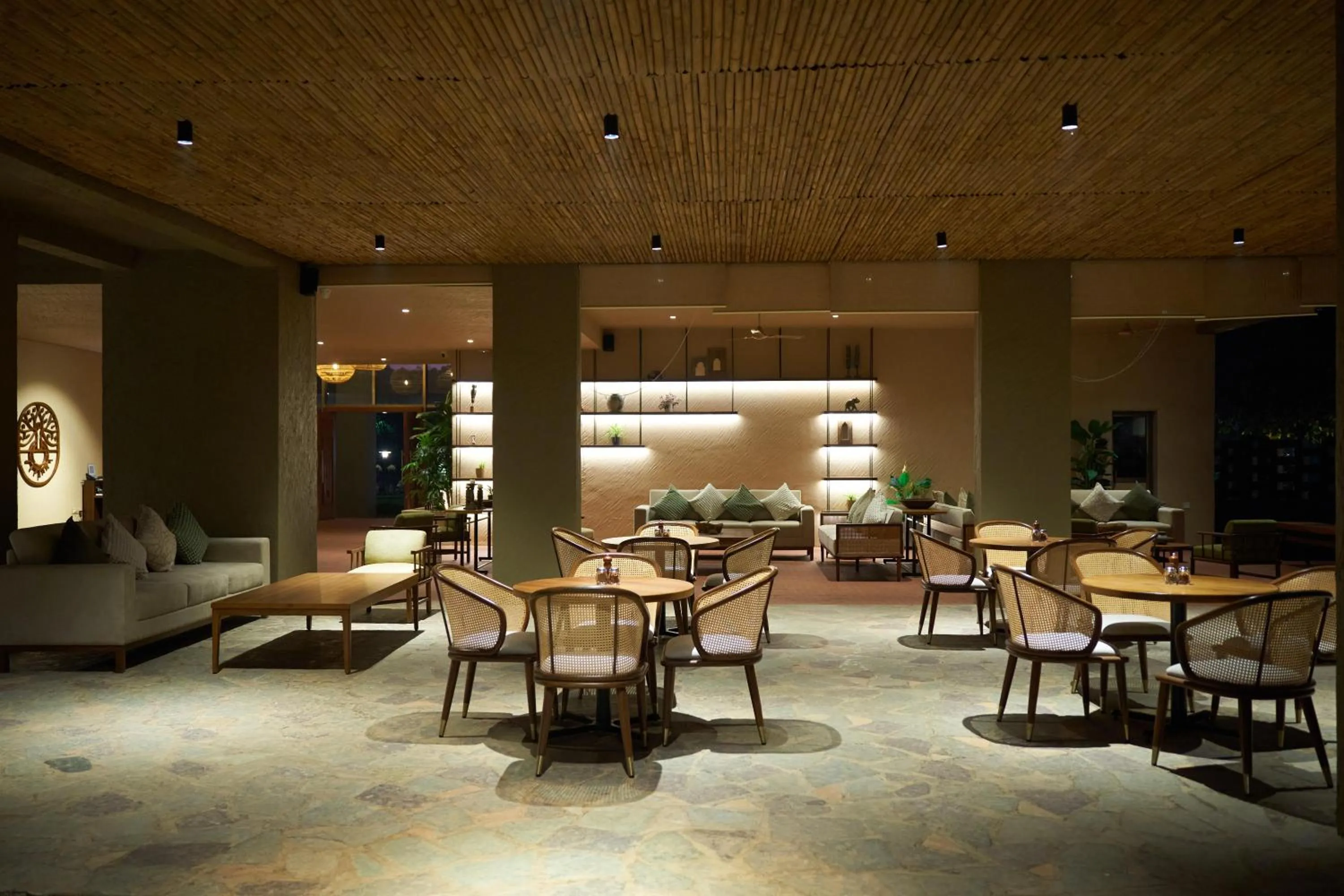 Restaurant/places to eat in Ikshana Resort and Spa, Khandala