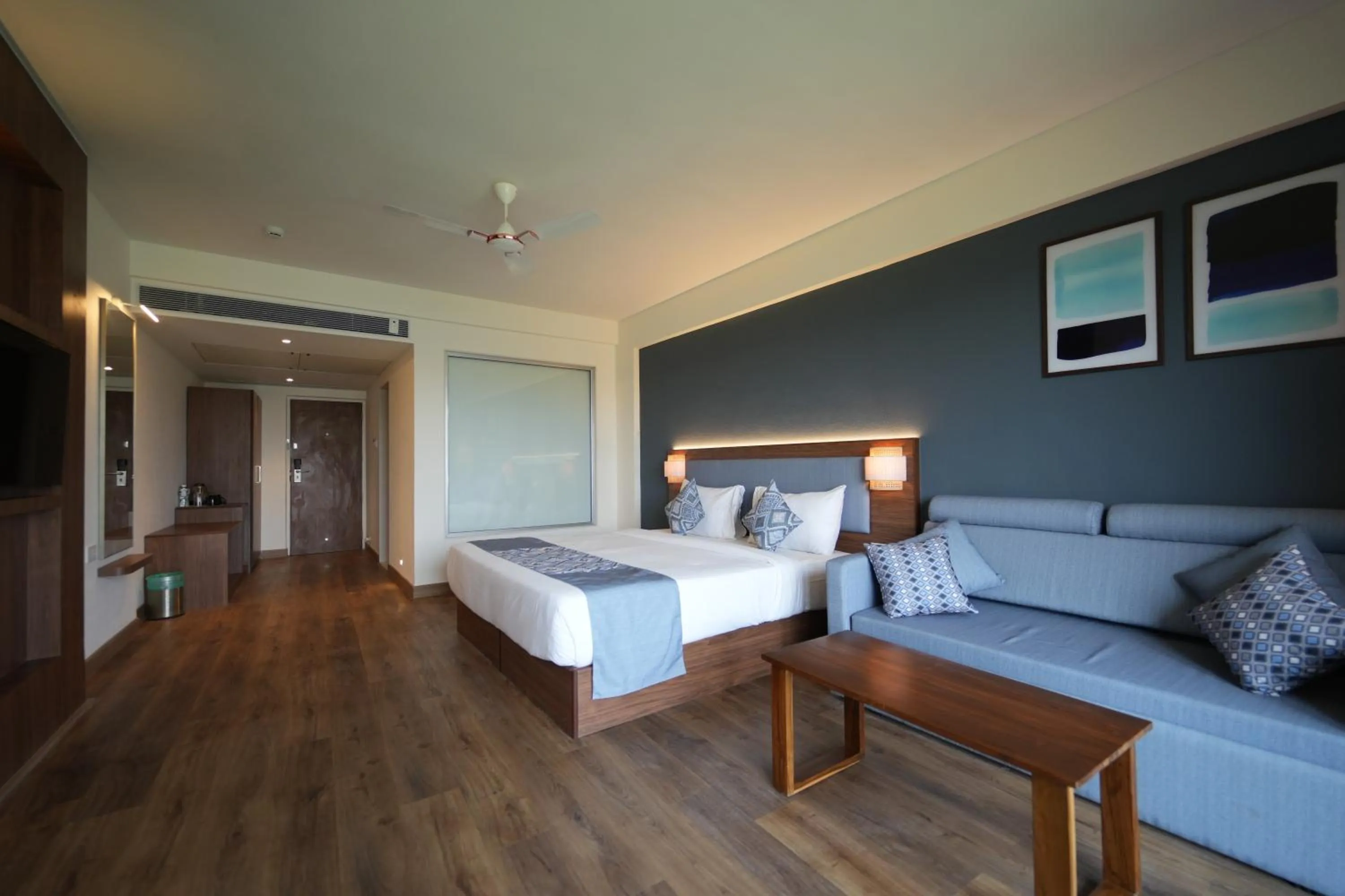 Bedroom, Bed in Ikshana Resort and Spa, Khandala