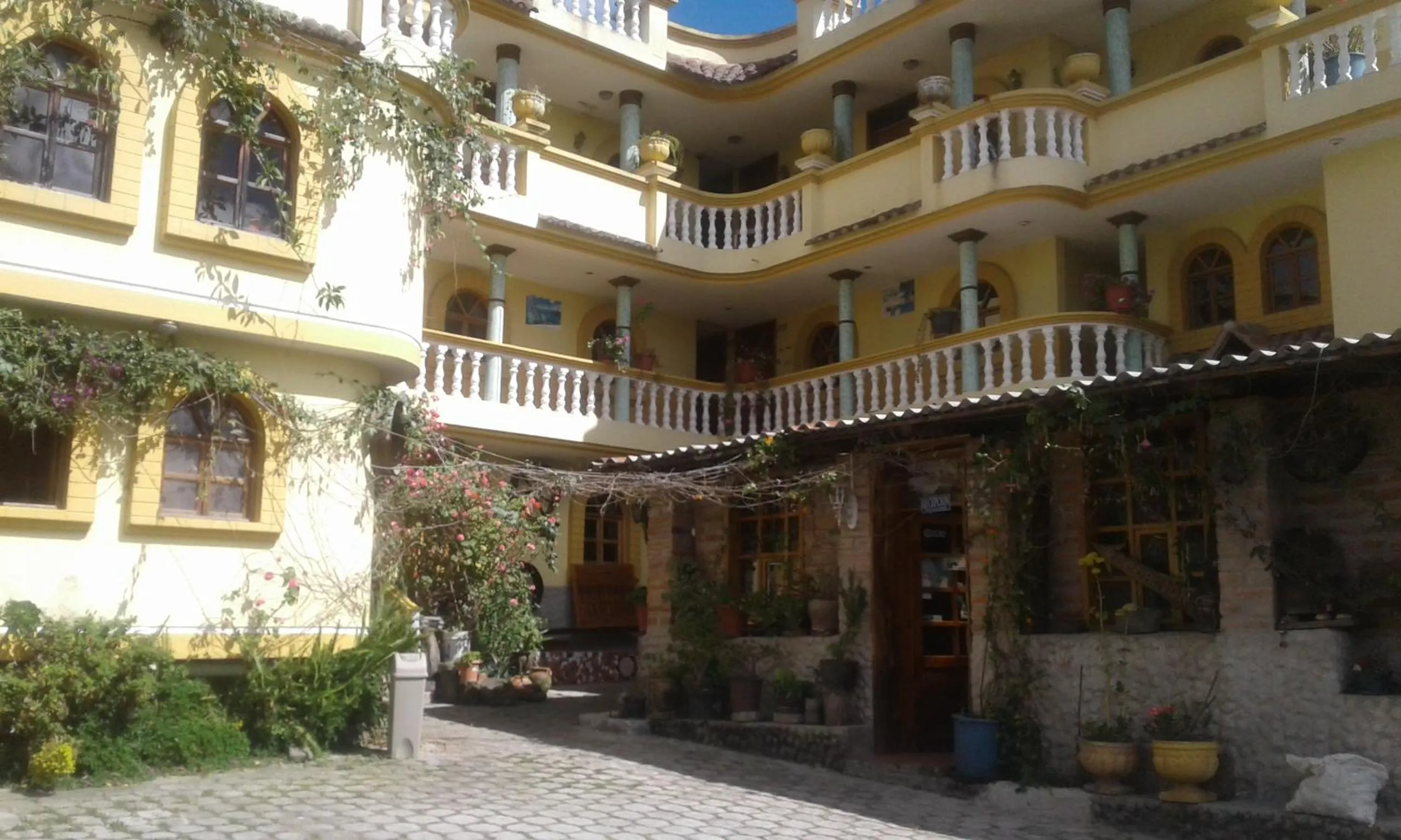Property building in Hostal Curiñan
