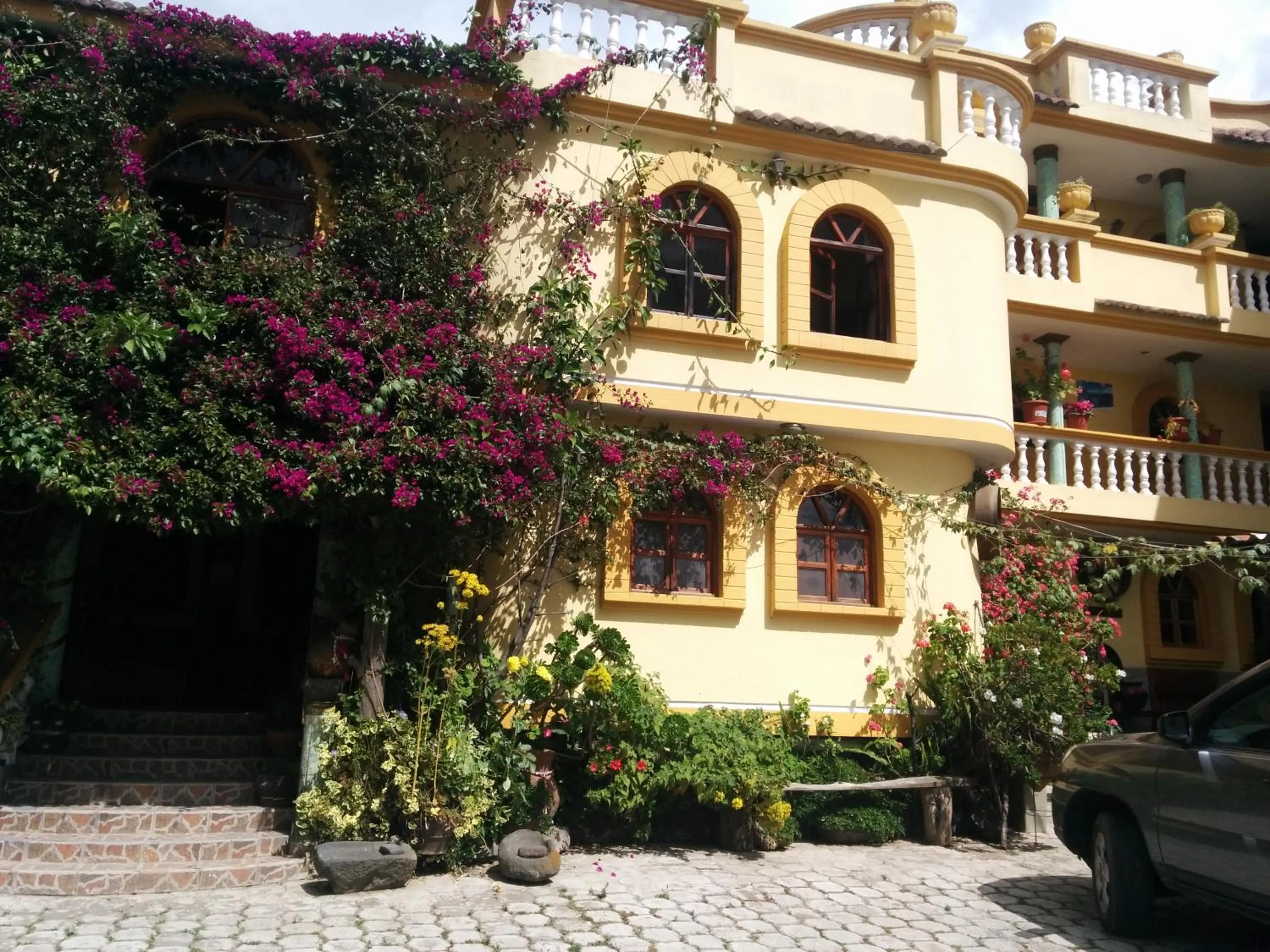 Property building in Hostal Curiñan