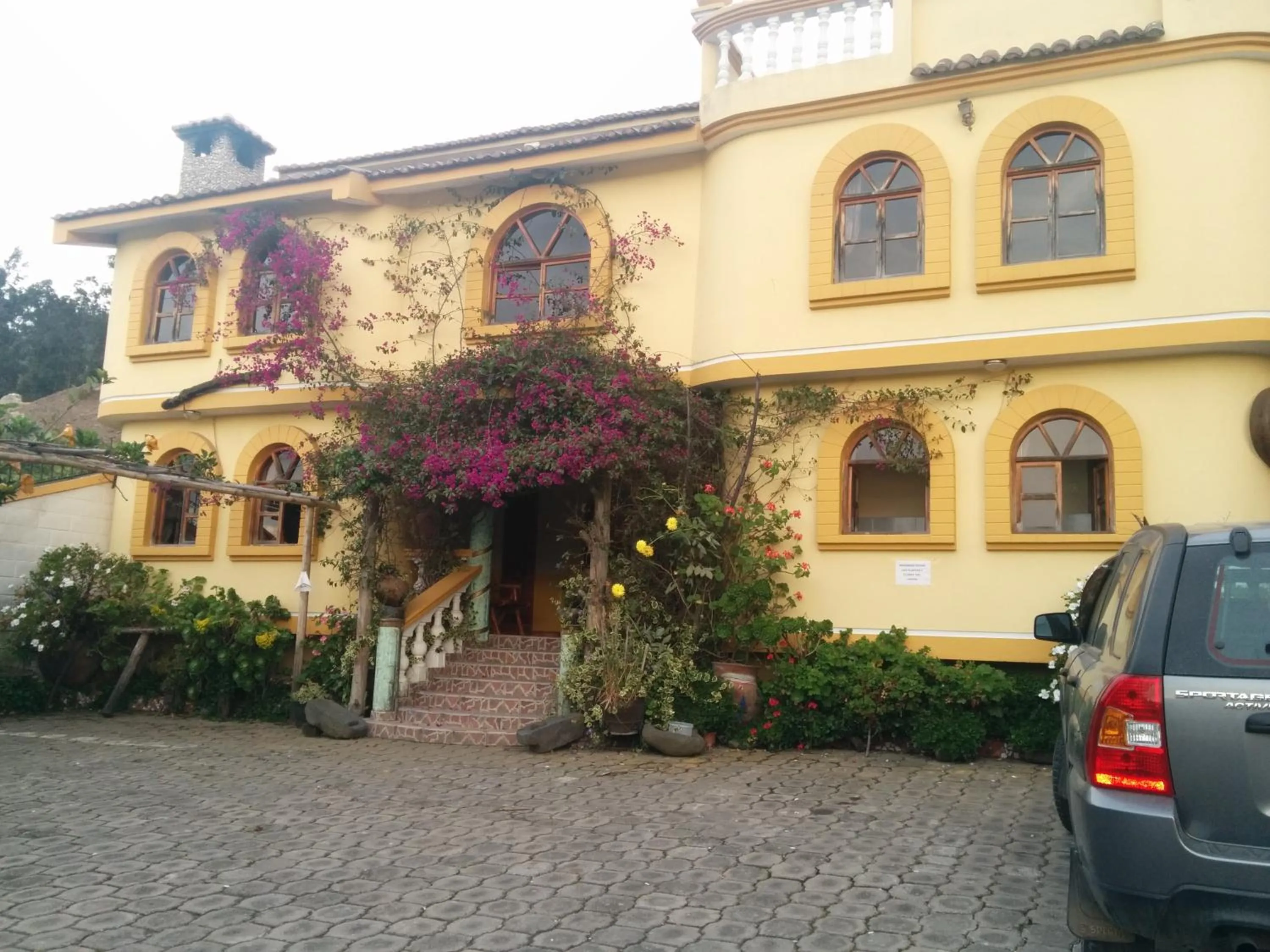 Property building in Hostal Curiñan