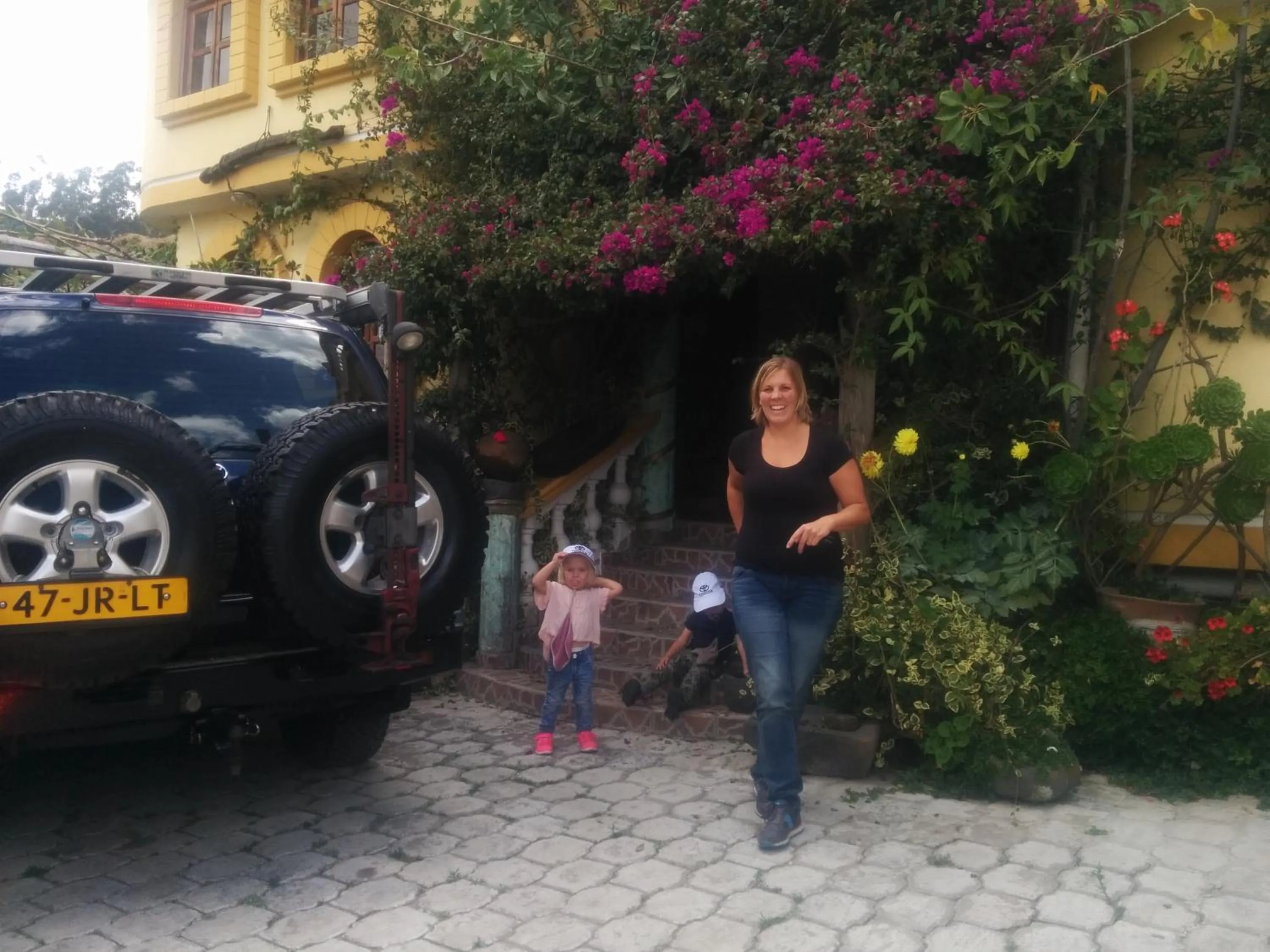 Facade/entrance in Hostal Curiñan
