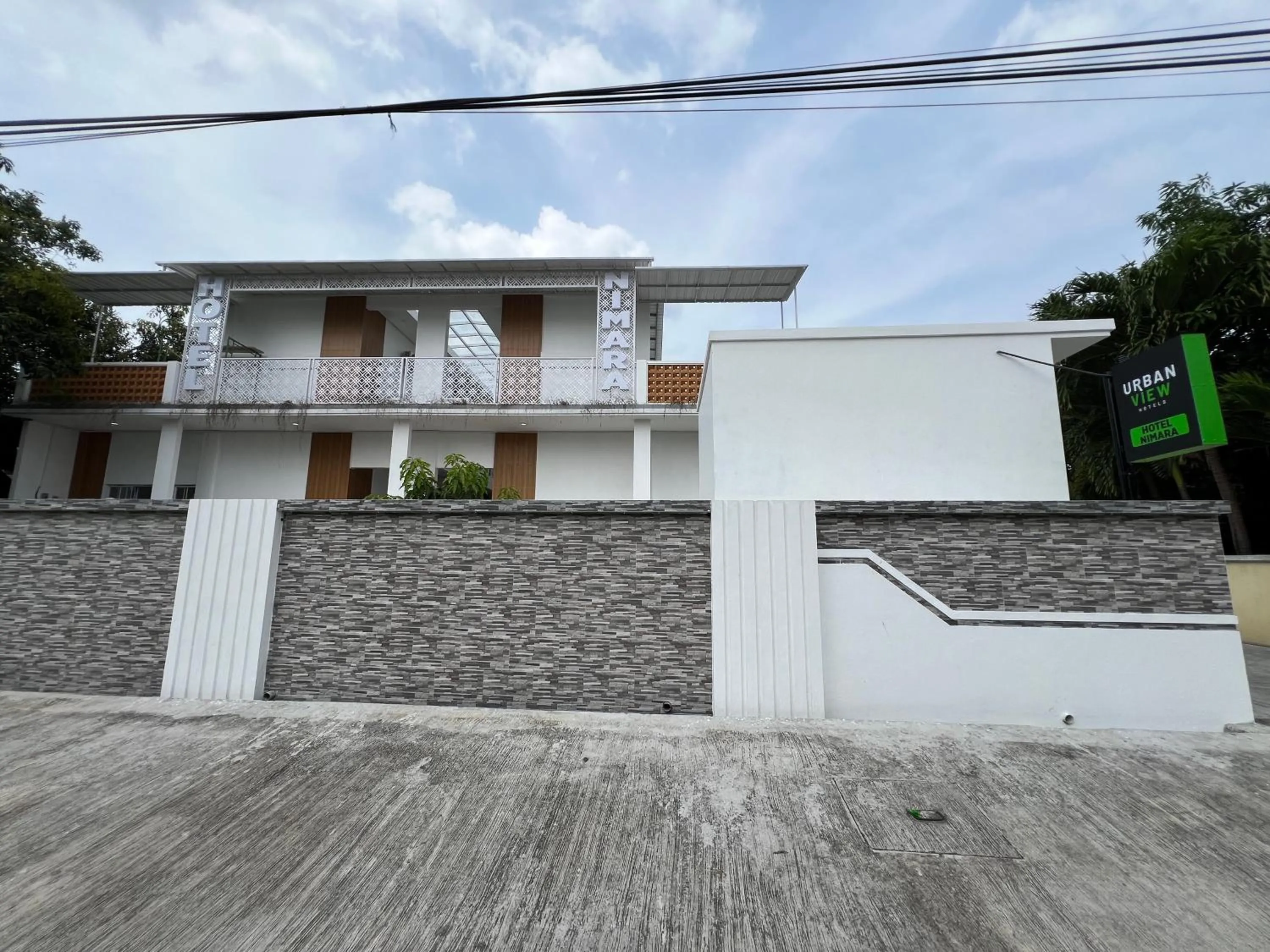 Property building in Urbanview Hotel Nimara Ngawi by RedDoorz
