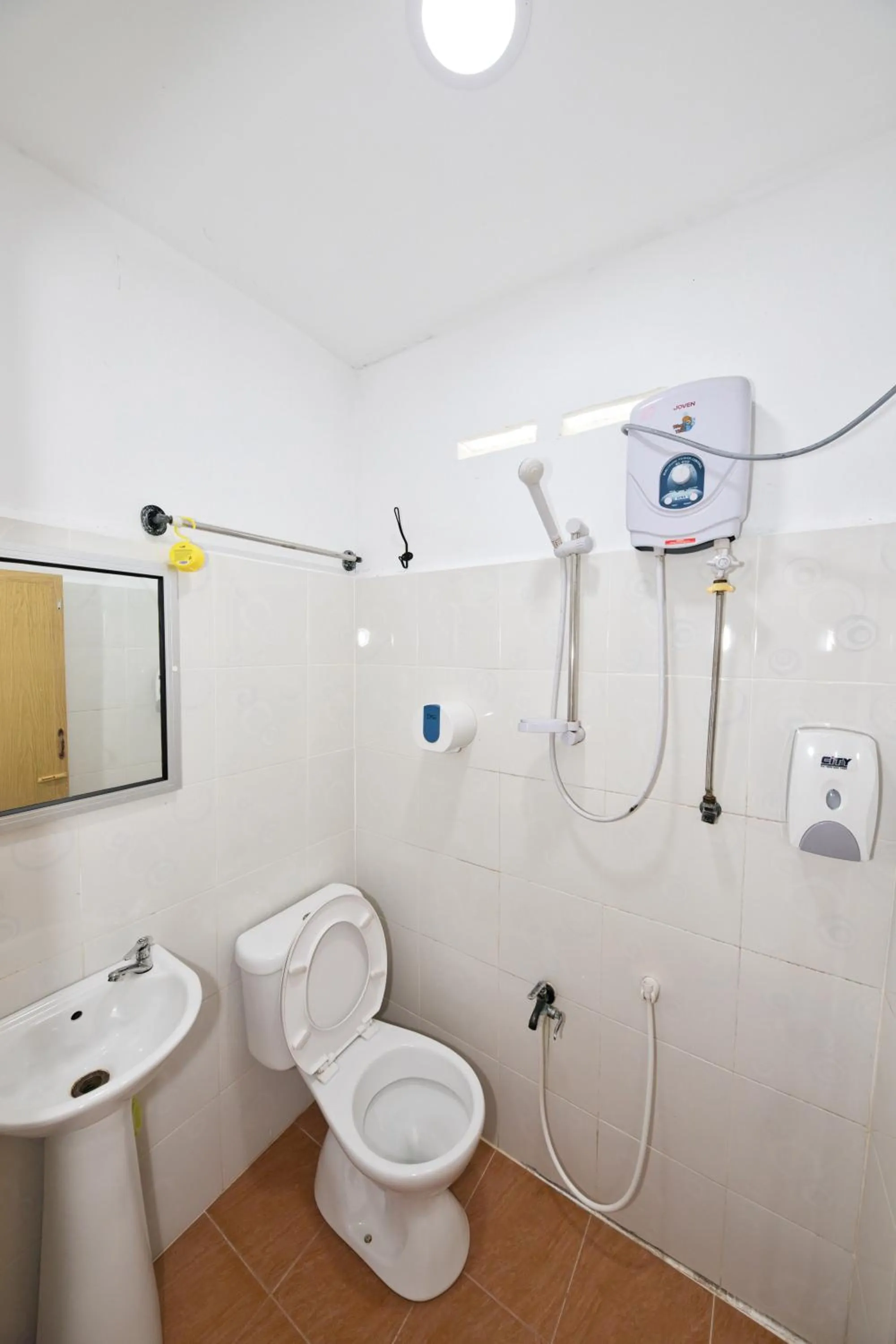 Bathroom in Hotel O Noor Arfa River Chalet