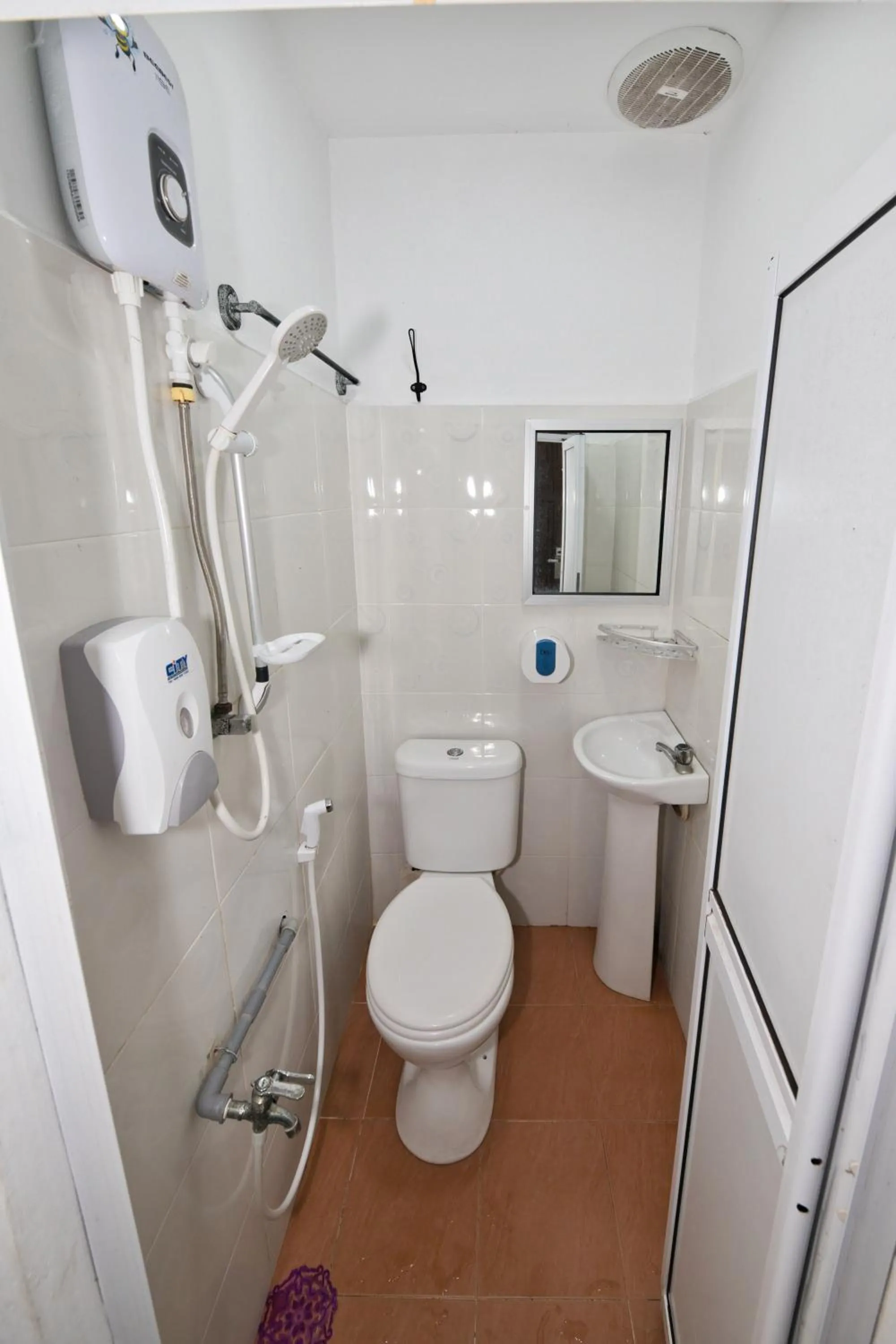 Bathroom in Hotel O Noor Arfa River Chalet