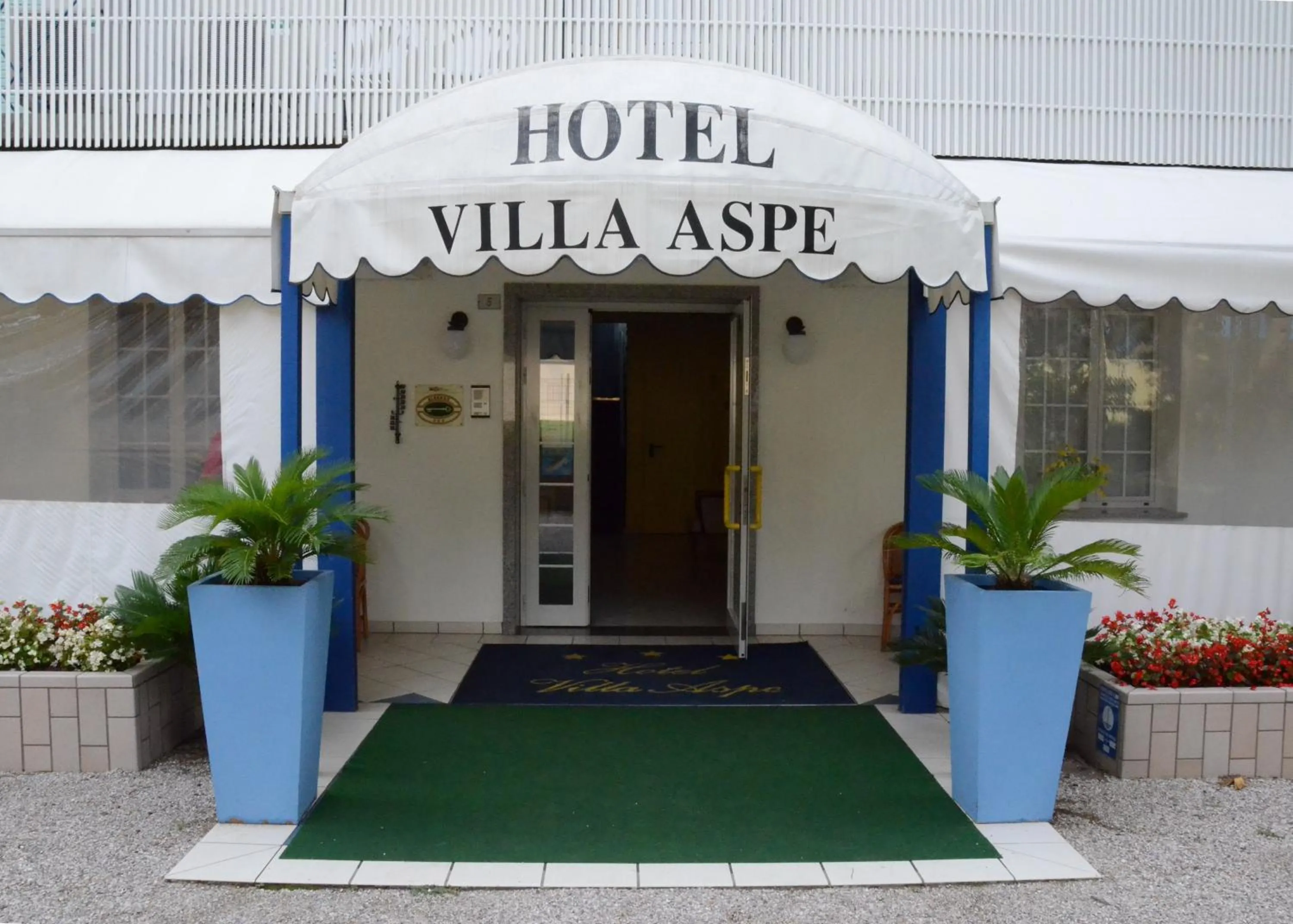 Facade/entrance in Hotel Aspe