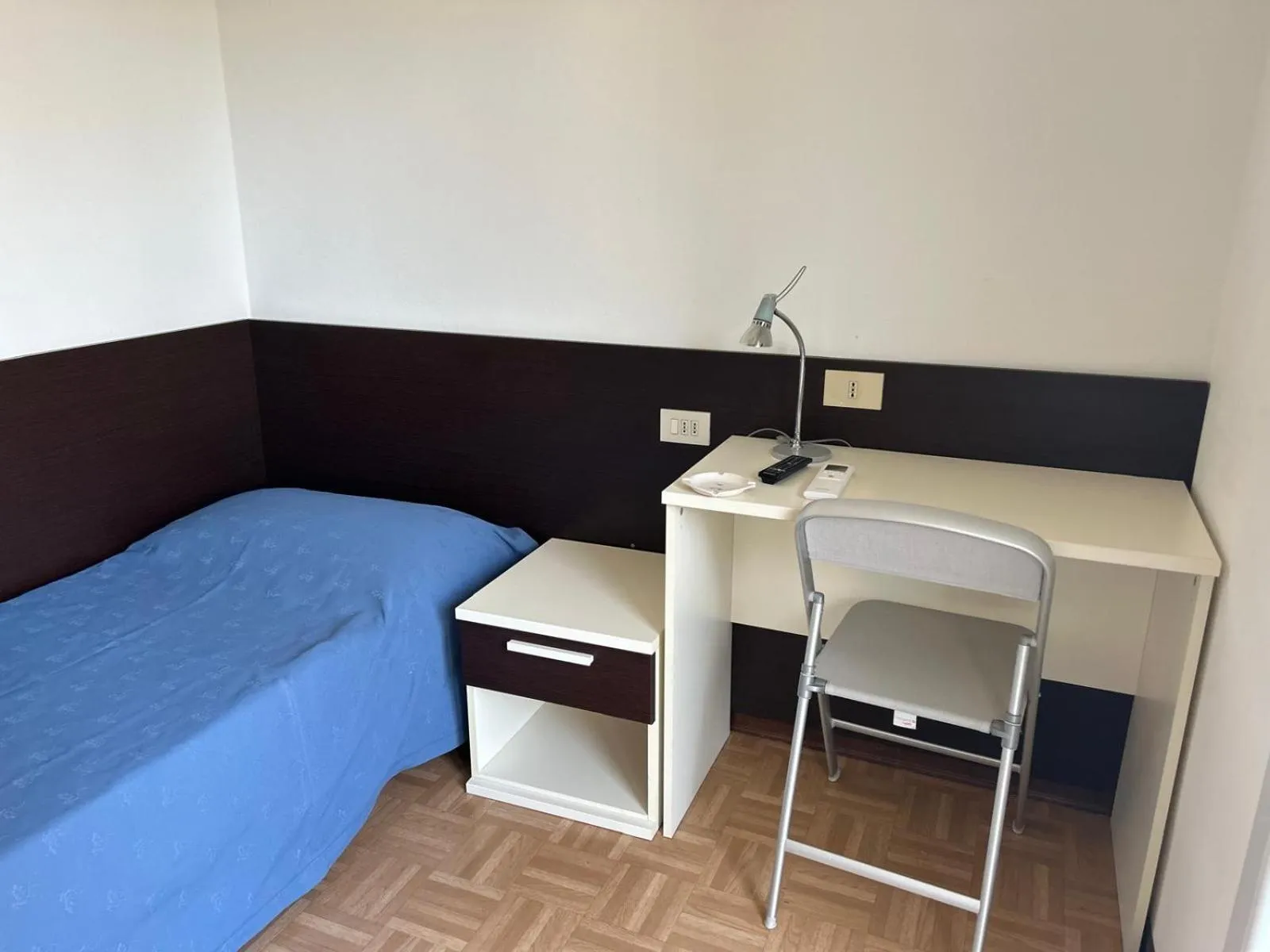 Photo of the whole room in Hotel Aspe