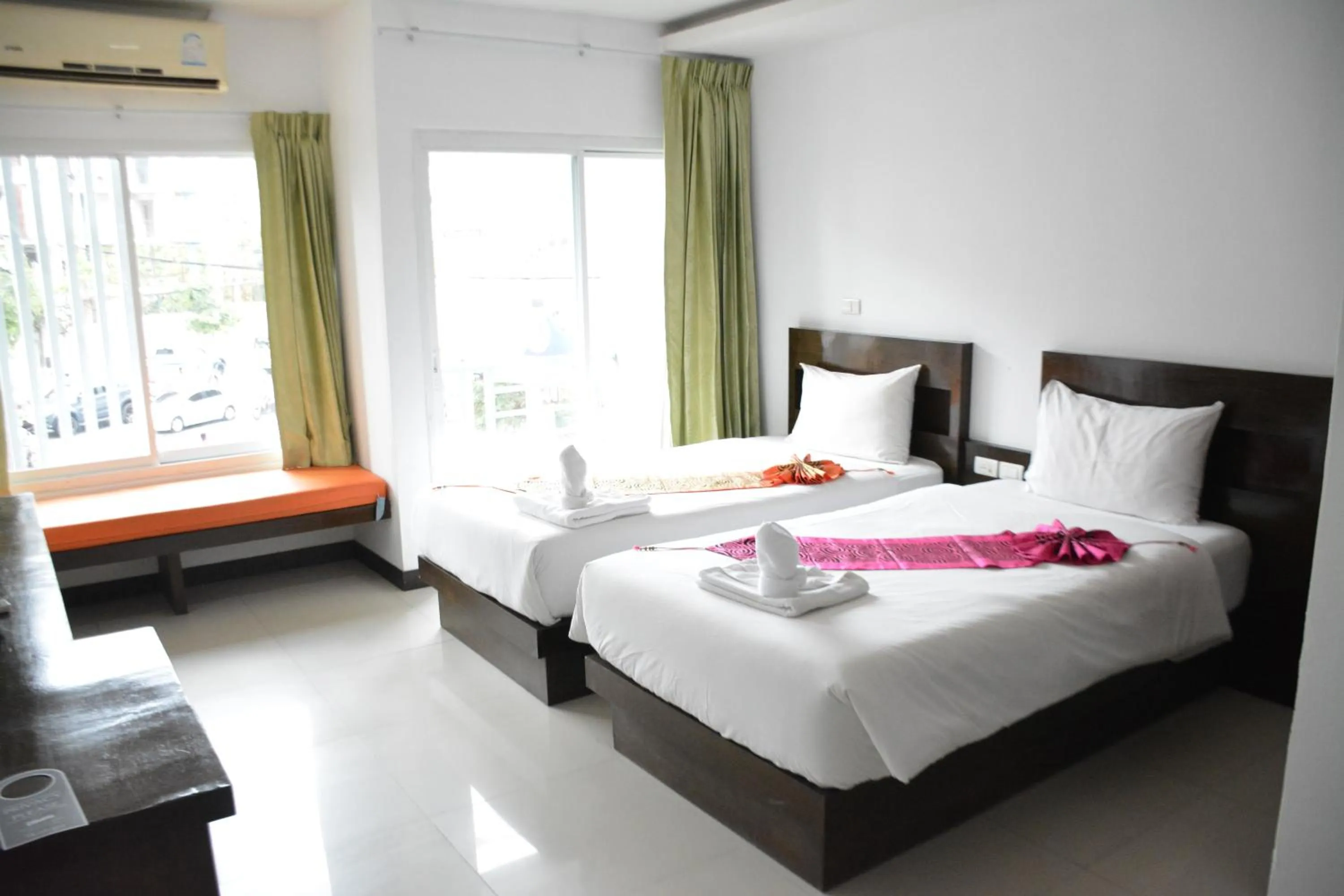 Bedroom, Bed in Zephyr Grand Hotel