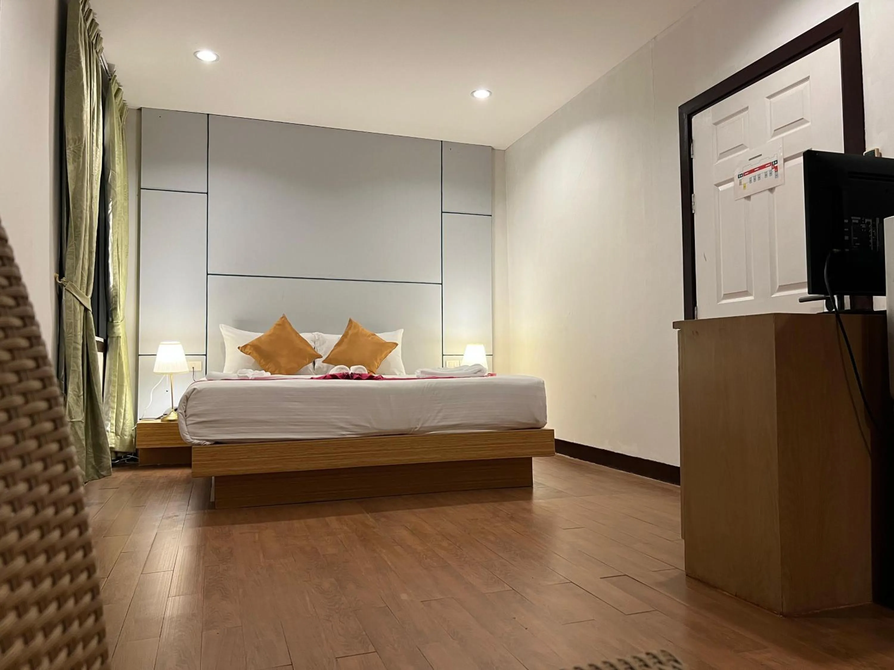 Photo of the whole room, Bed in Zephyr Grand Hotel