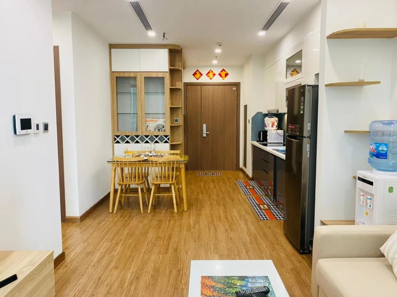 Kitchen or kitchenette in Vinhomes Metropolis Harmony Residence