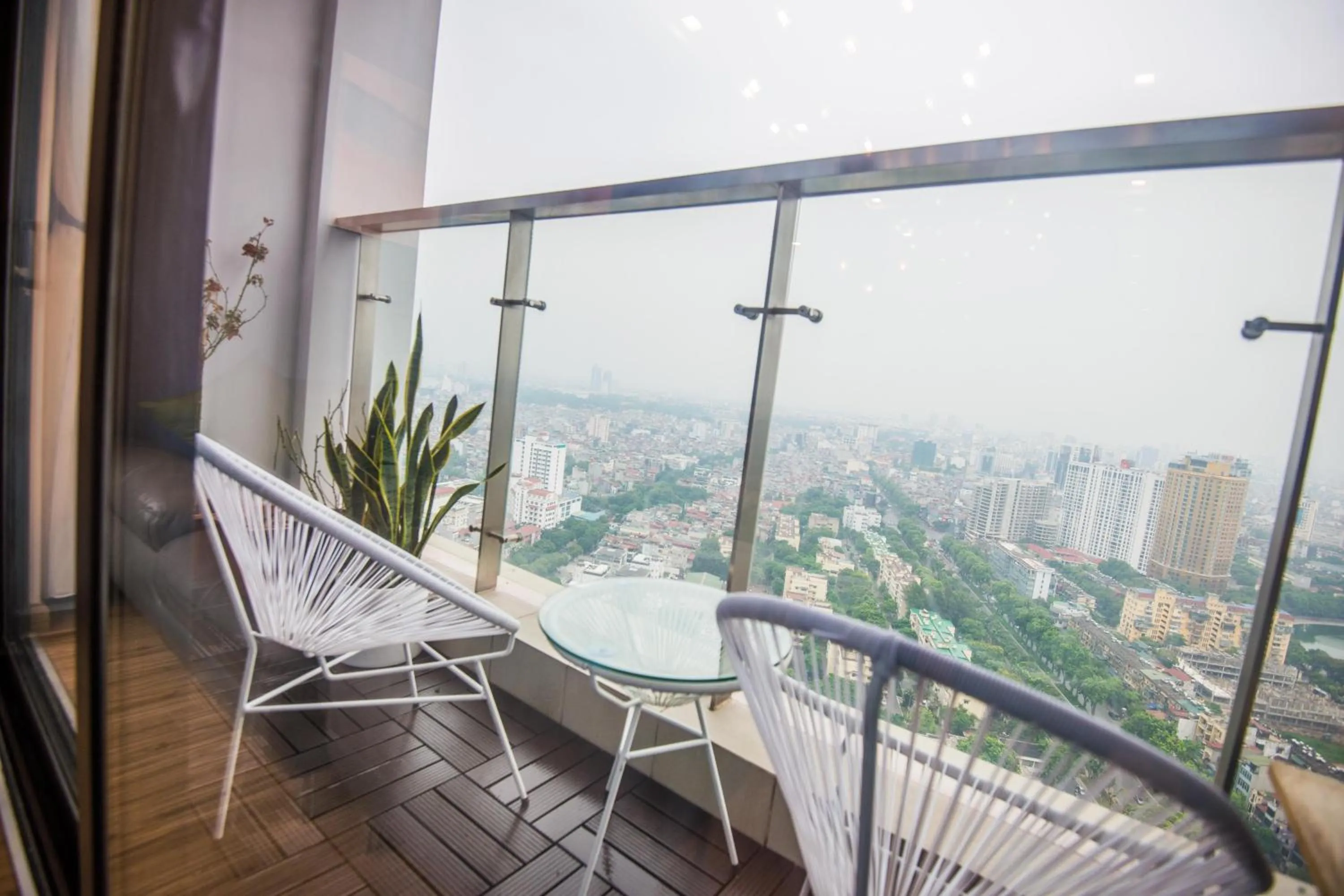 Balcony/Terrace in Vinhomes Metropolis Harmony Residence
