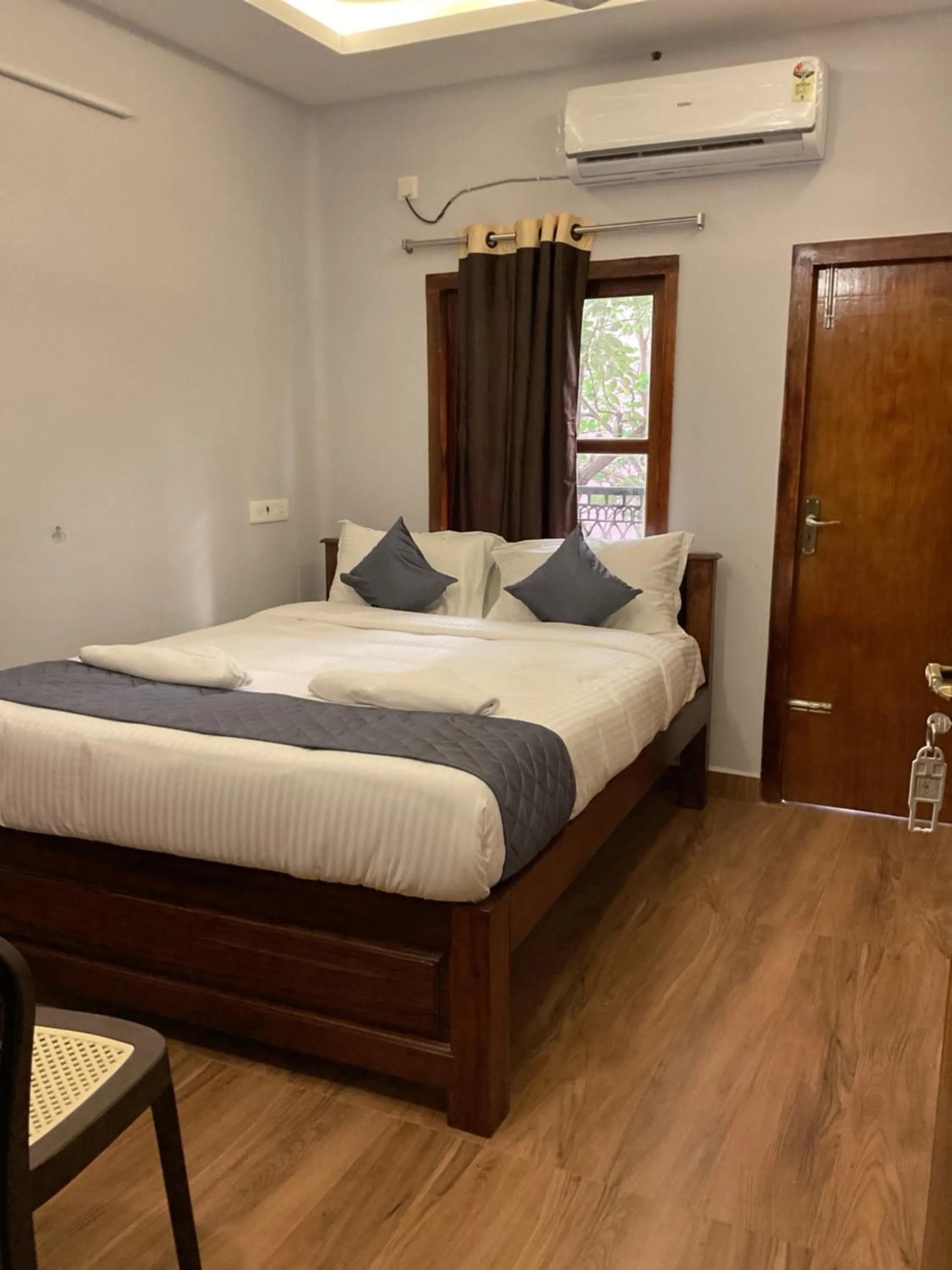 Photo of the whole room, Bed in Lax Residency, White Town, Pondicherry