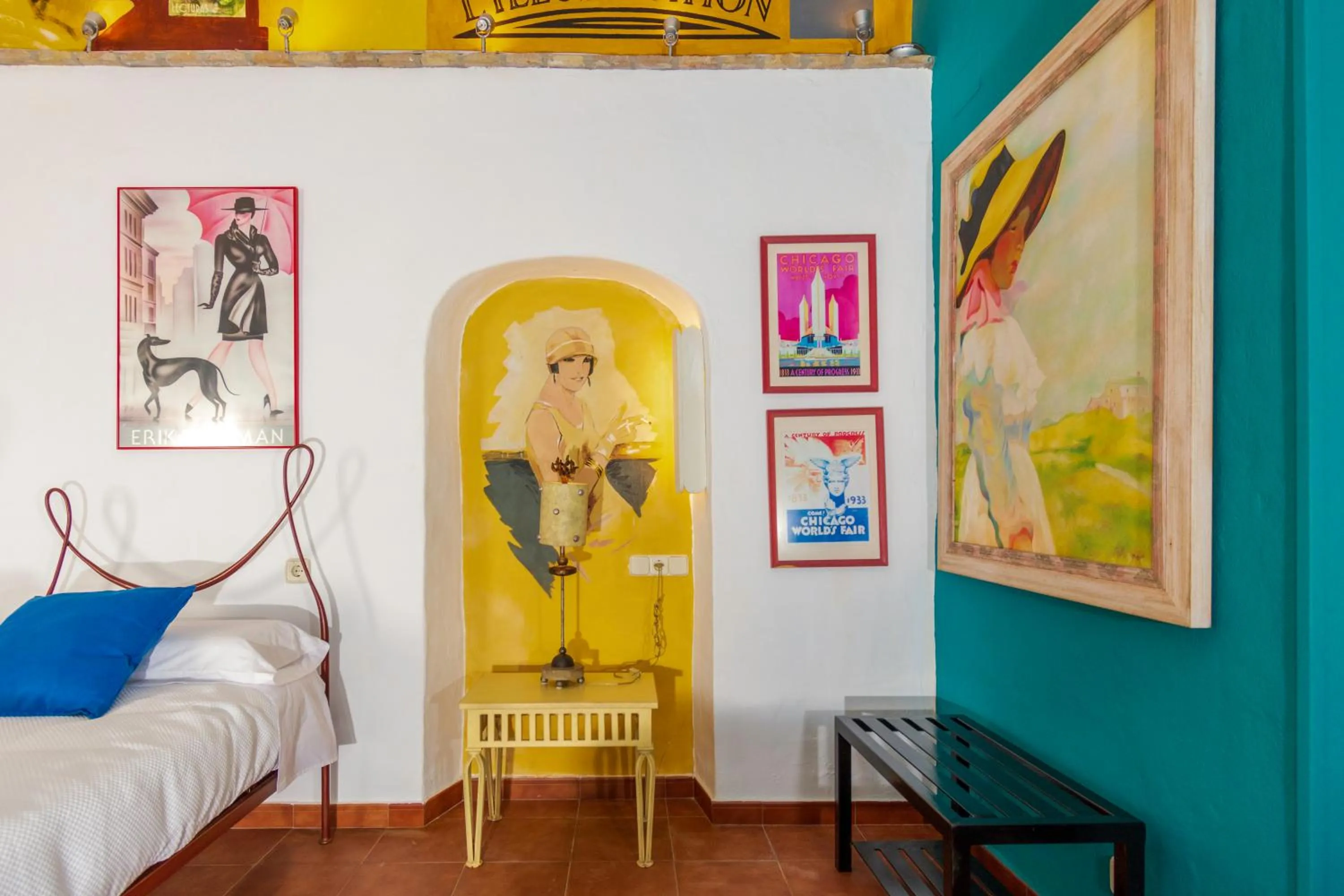 Photo of the whole room, Bed in Hotel Utopía