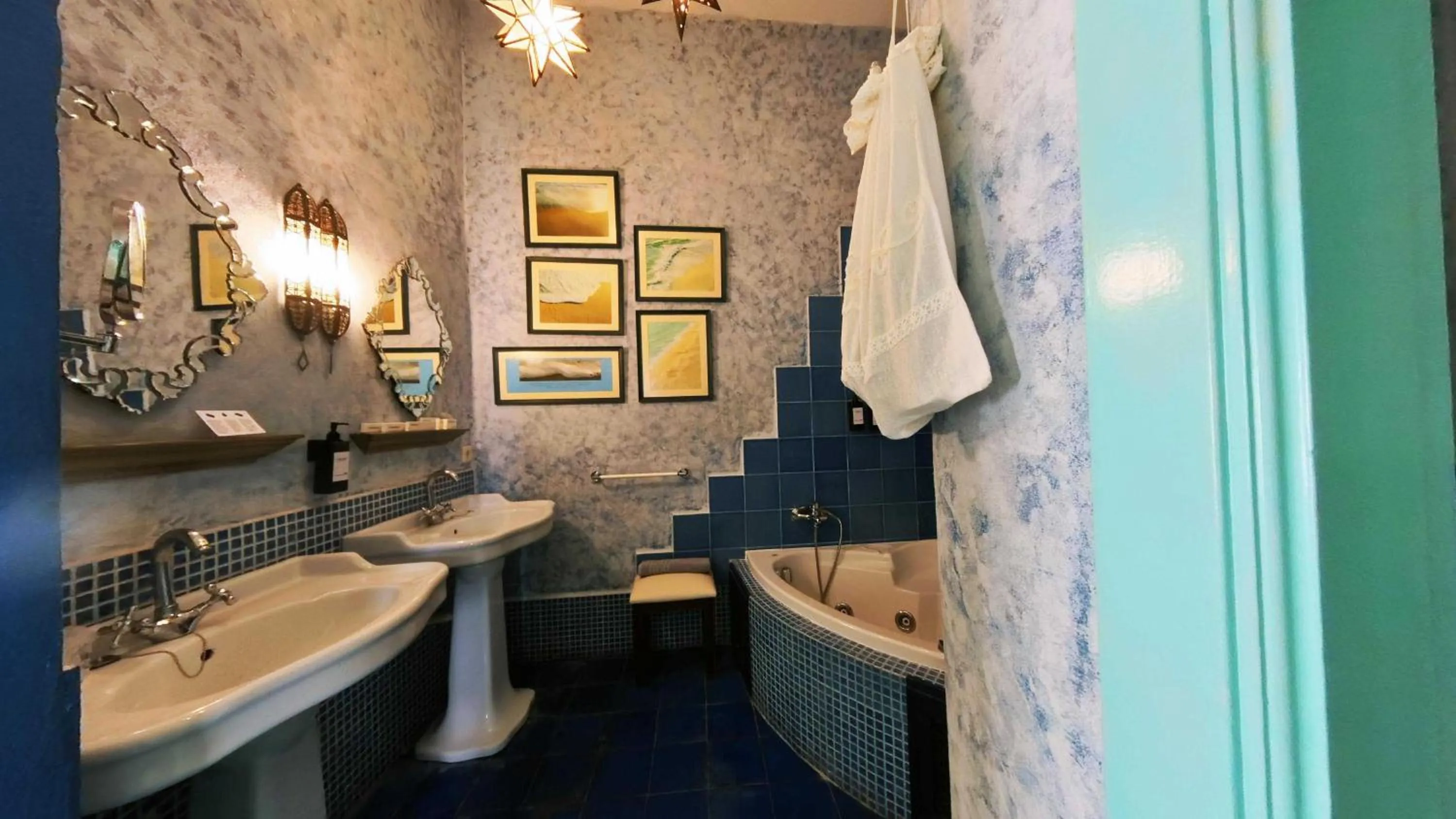 Bathroom in Hotel Utopía