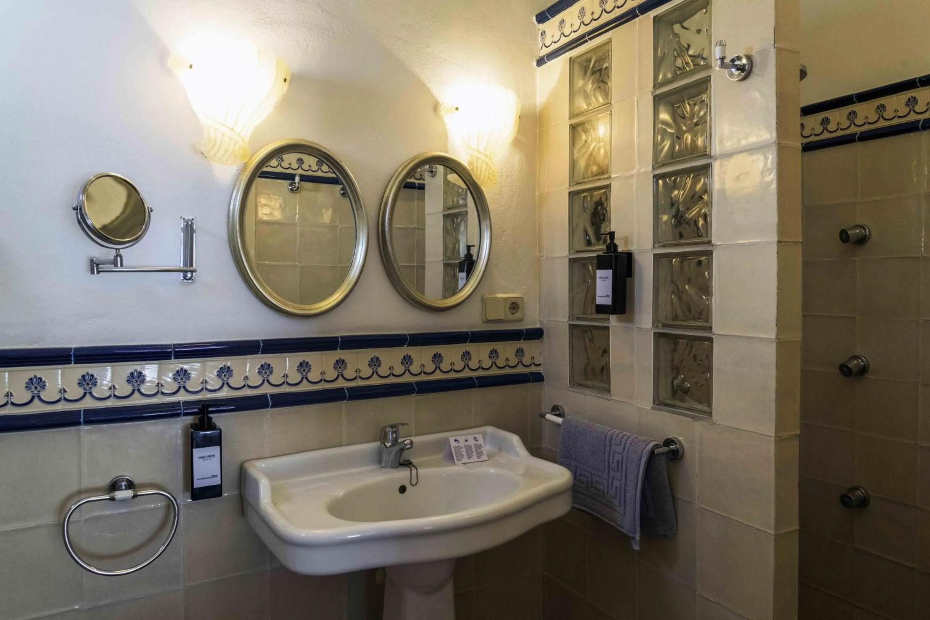 Bathroom in Hotel Utopía