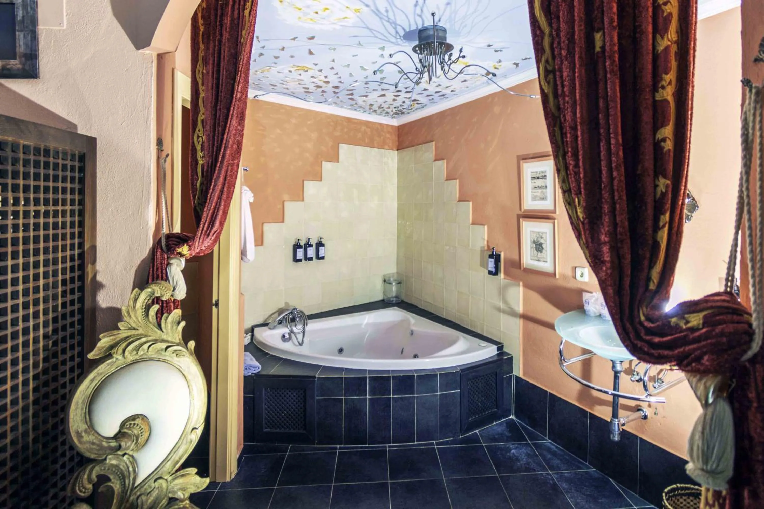 Bathroom in Hotel Utopía