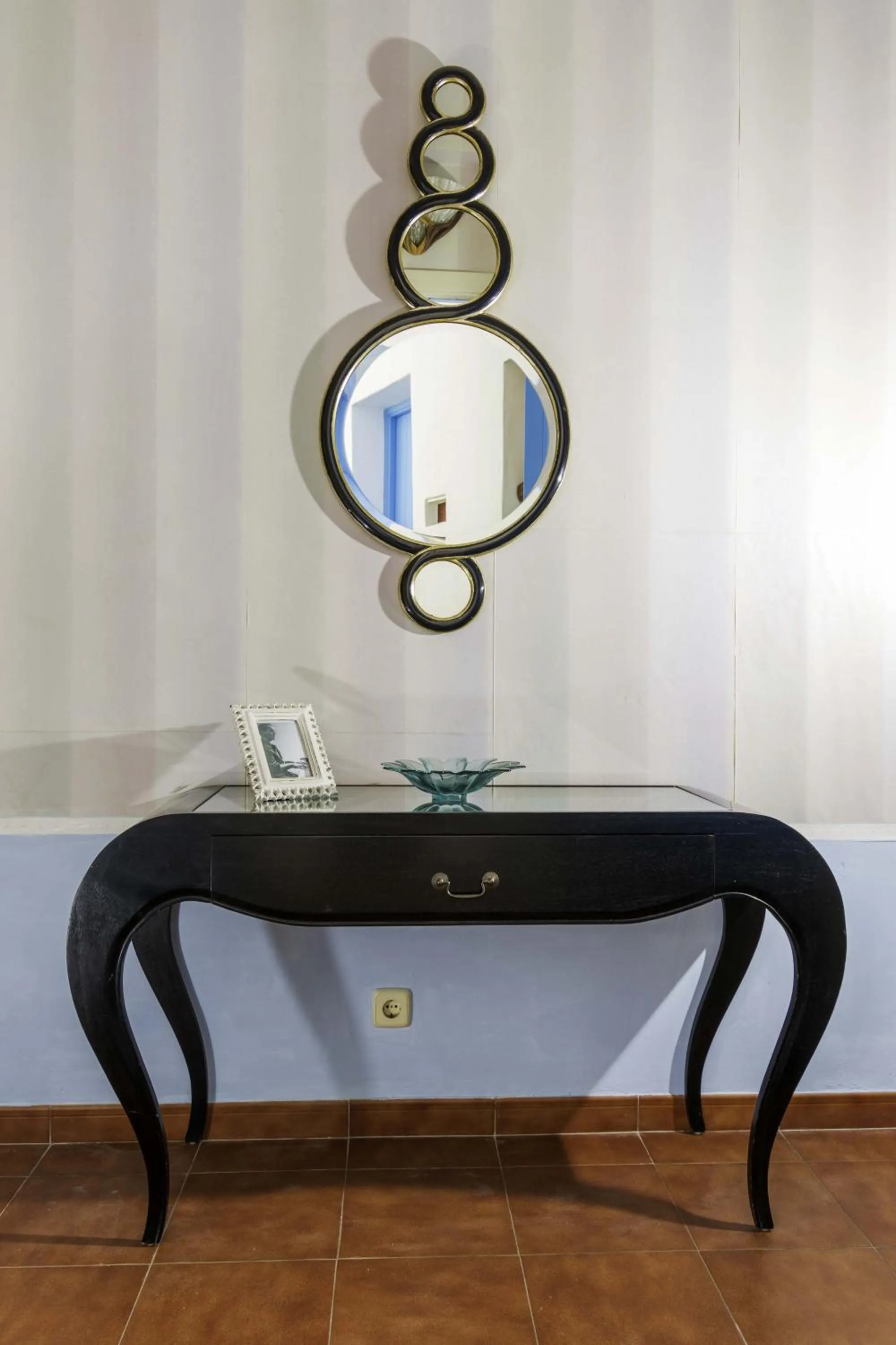 Photo of the whole room in Hotel Utopía