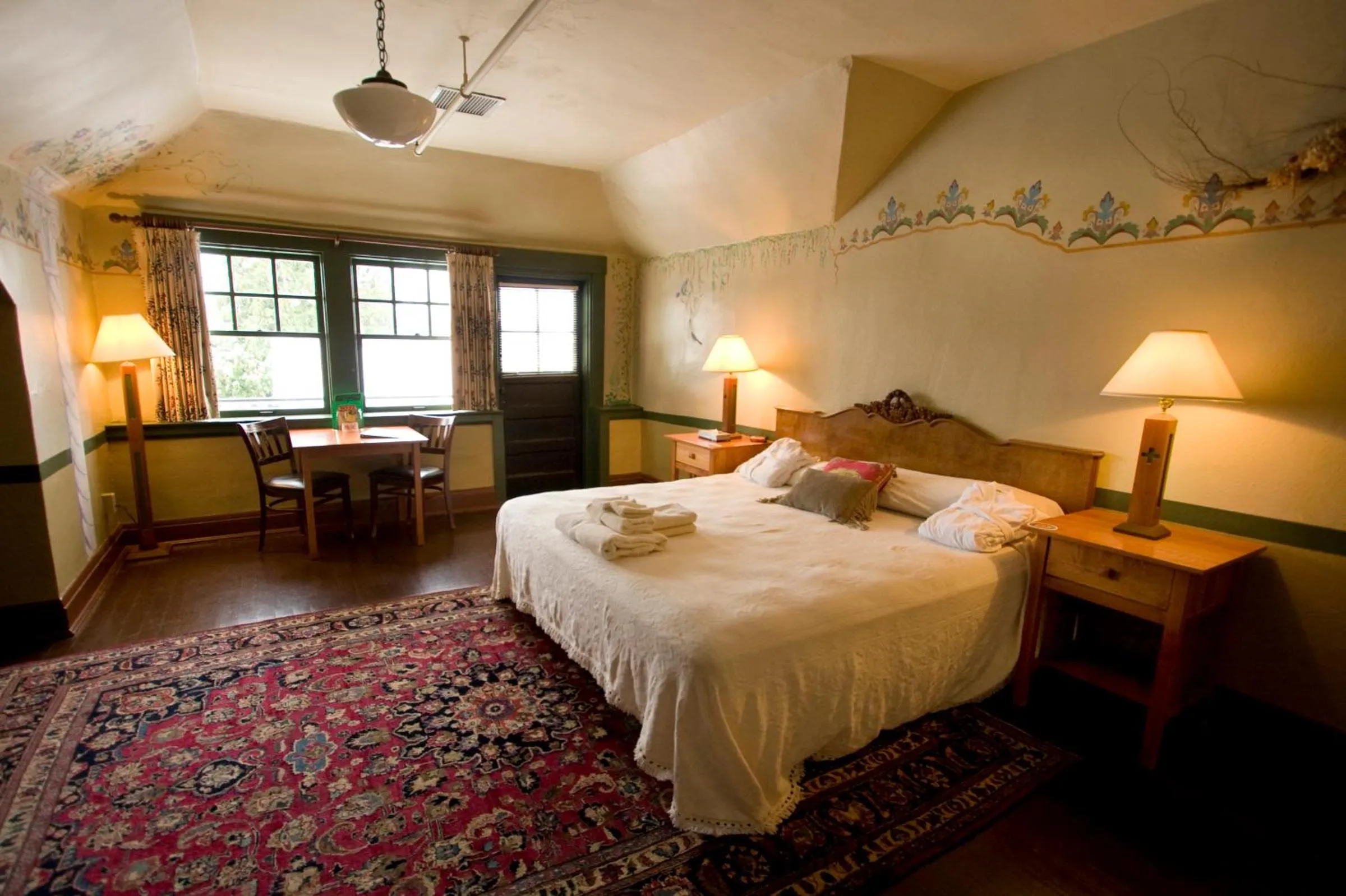 Photo of the whole room, Bed in McMenamins Edgefield