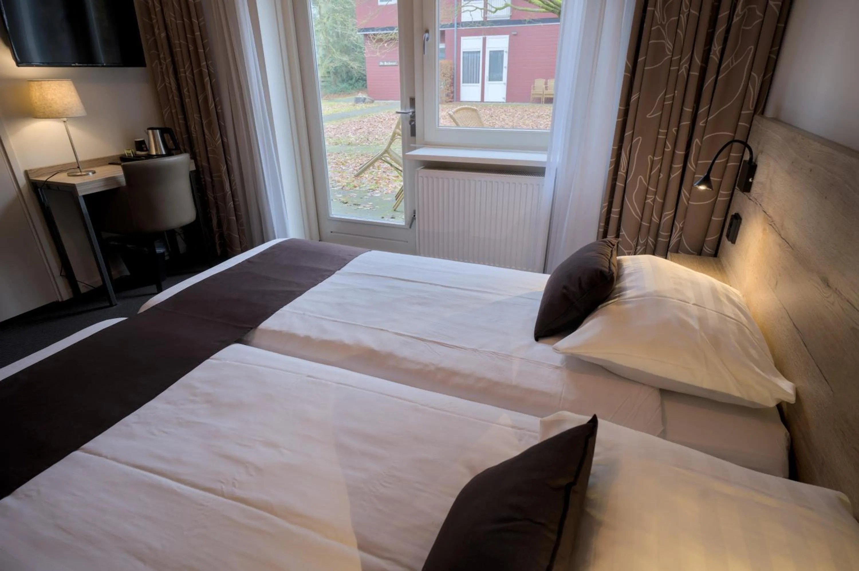Coffee/tea facilities, Bed in Hotel de Stoppelberg