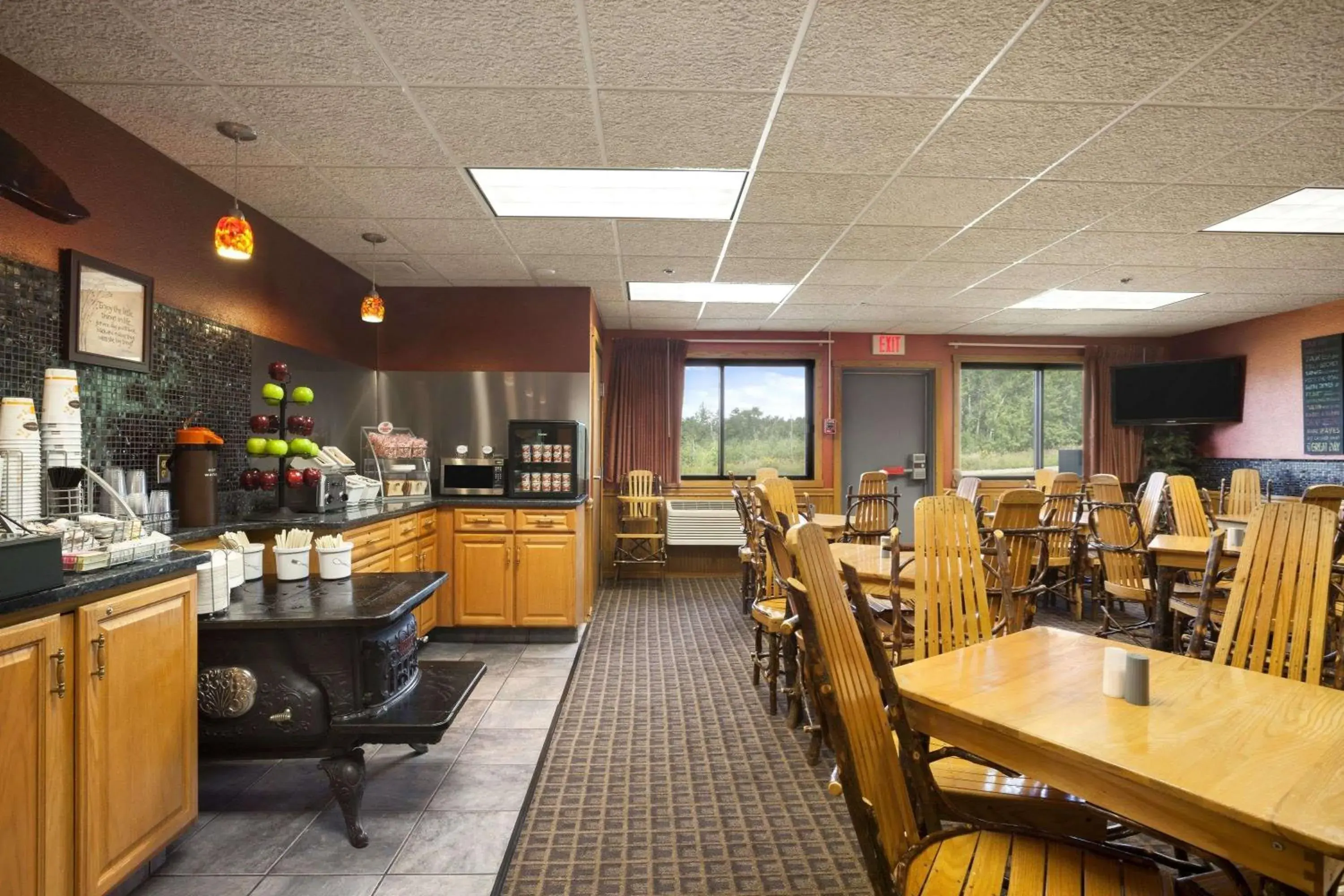 Restaurant/places to eat in Super 8 by Wyndham Eveleth Restaurant/places to eat in Super 8 by Wyndham Eveleth